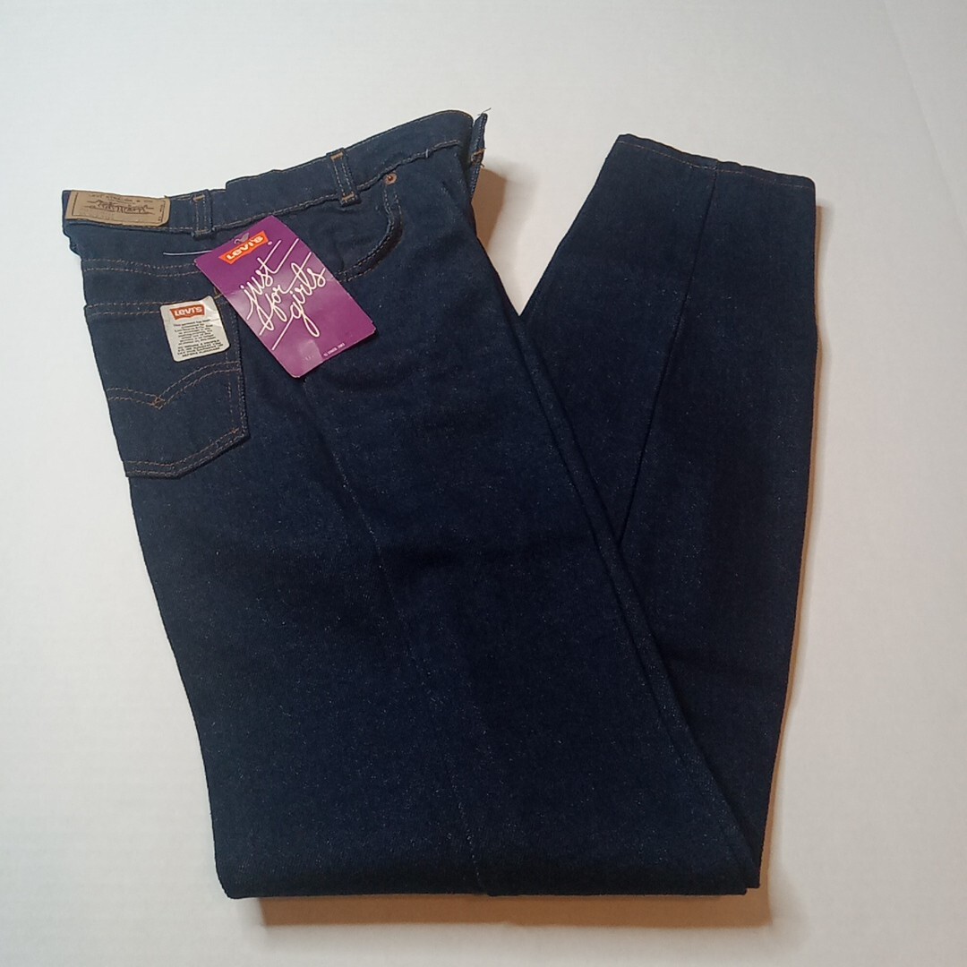 Vintage Levi’s Jeans Juniors Women’s 8 25×32 Super Straight Jeans White Tab 3014