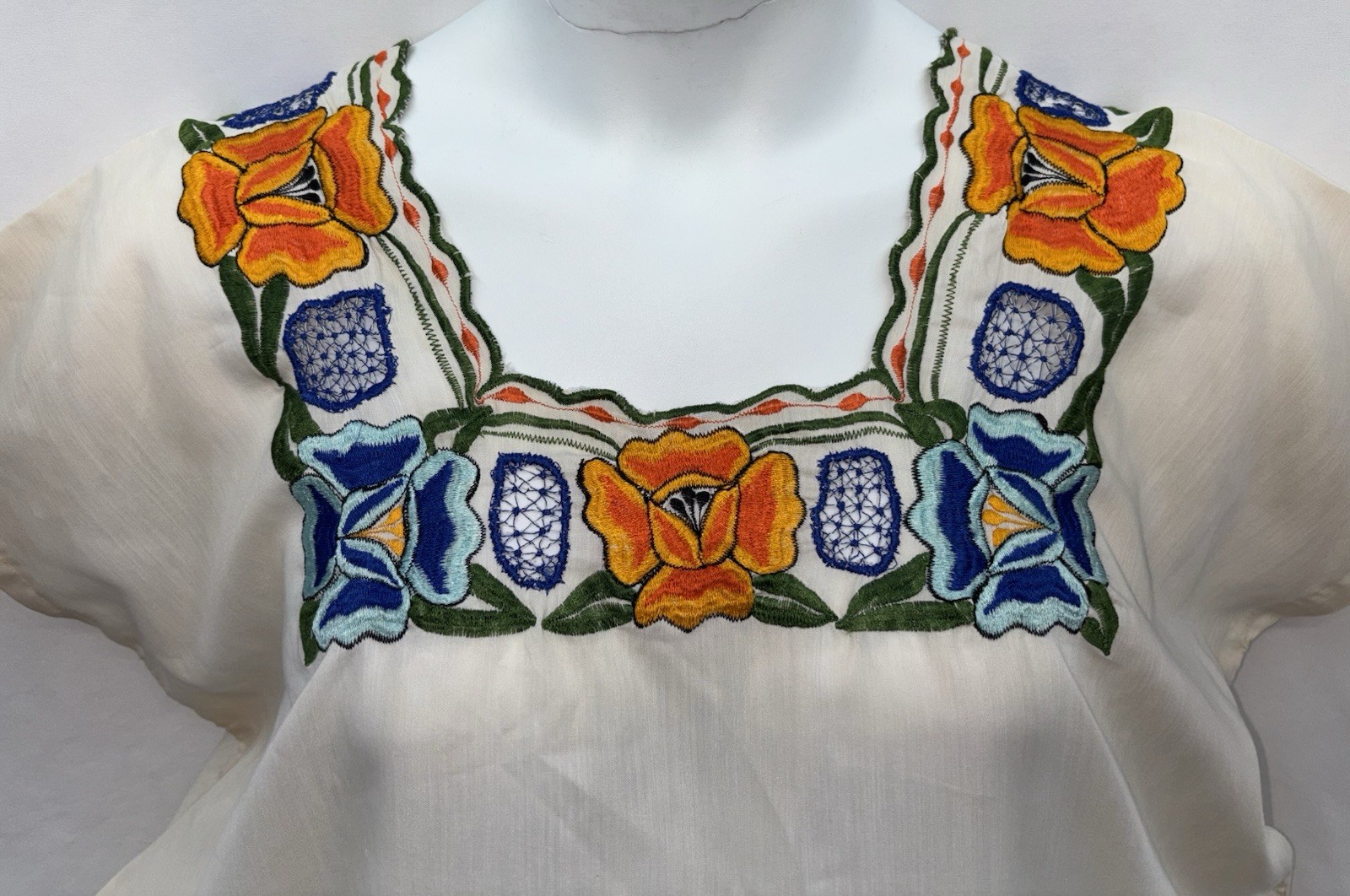 Handmade Mexican Dress Size L Pullover Embroidered Floral Neck-Bottom Hem Beige
