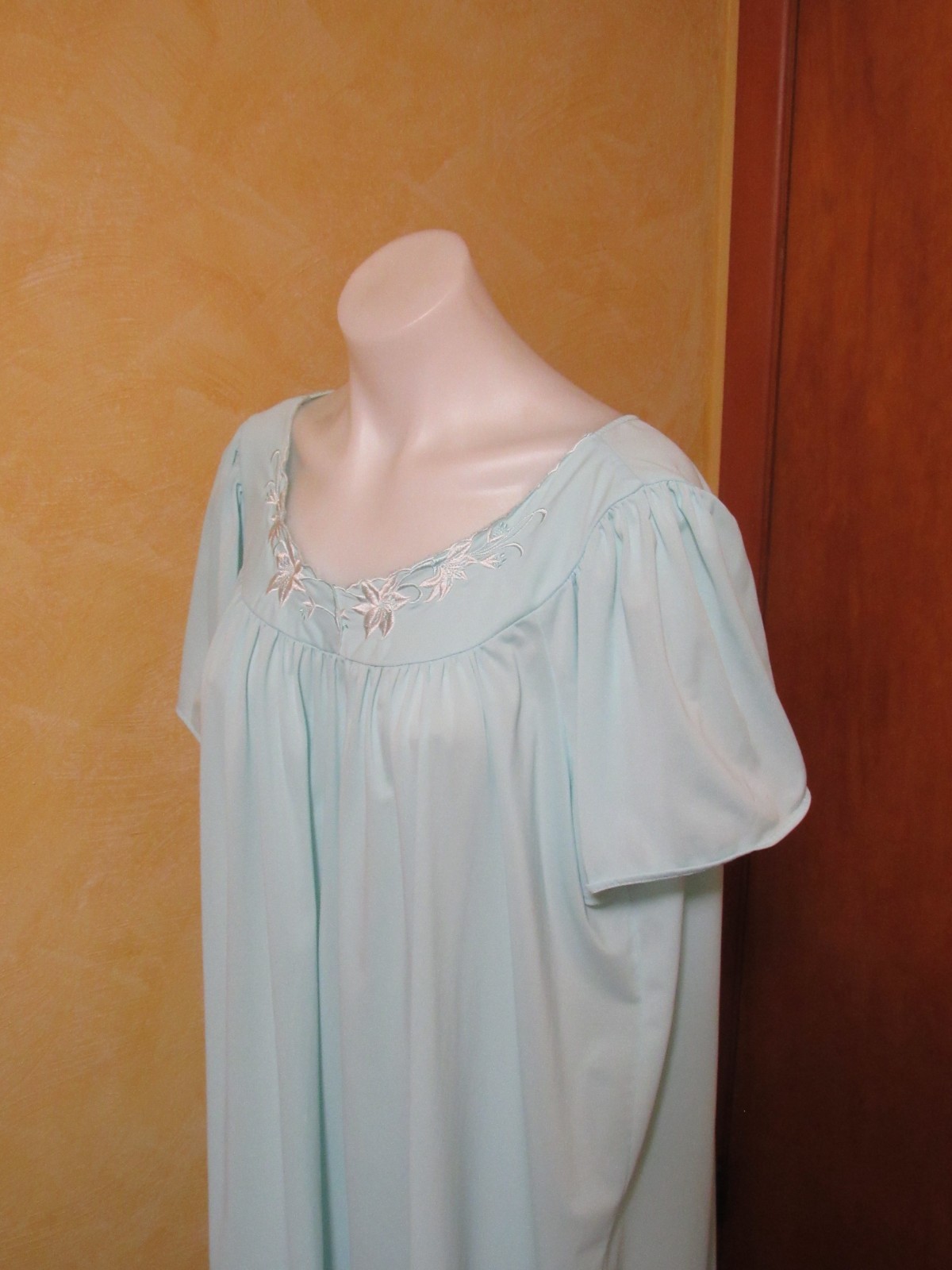 MISS ELAINE CLASSICS BLUE SILKY SOFT SHEER NYLON NIGHTGOWN XL STYLE 20809 SISSY