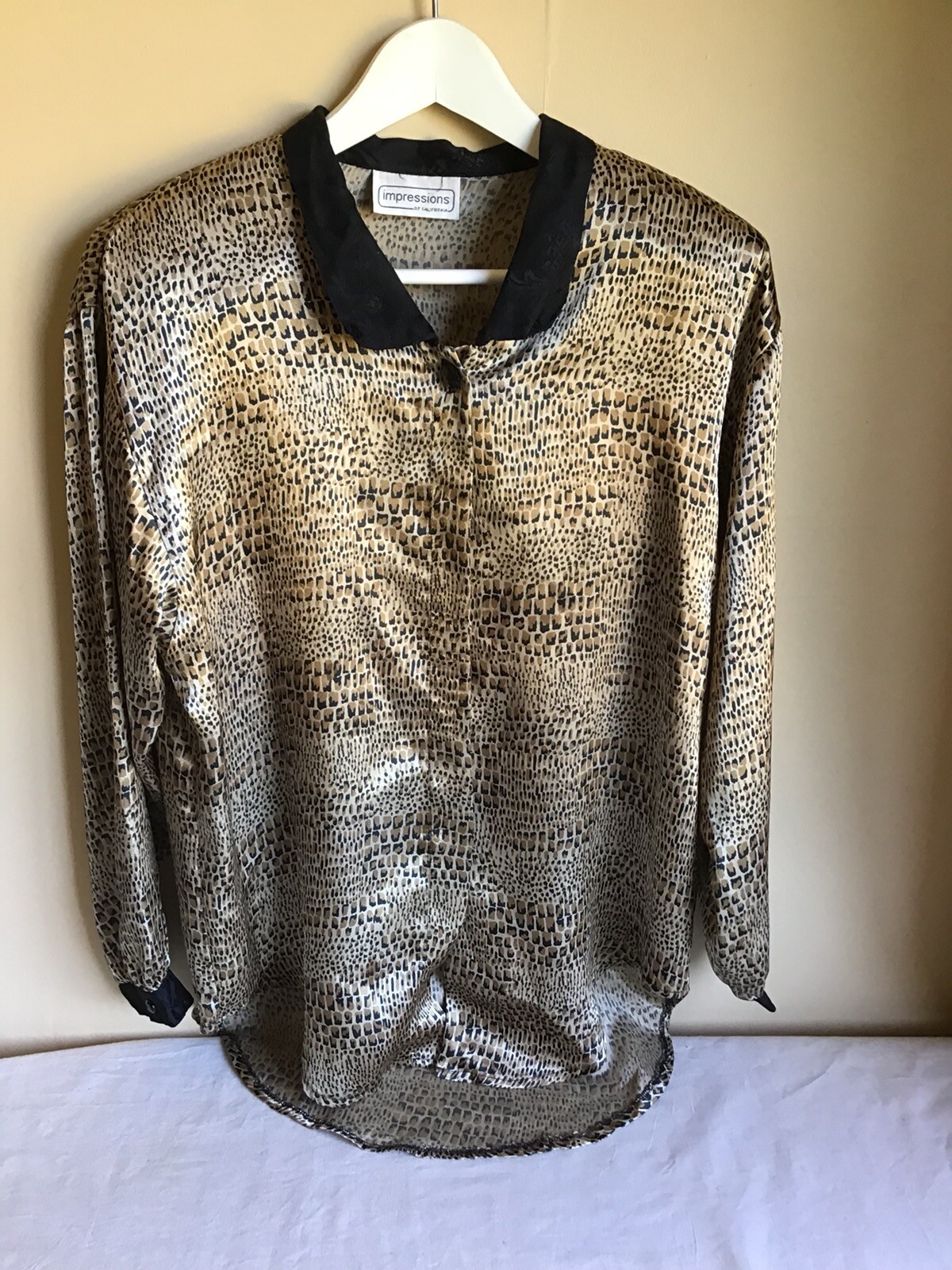 Vtg Impressions Of California Womens Glossy Leopard Print Long Sleeve Blouse