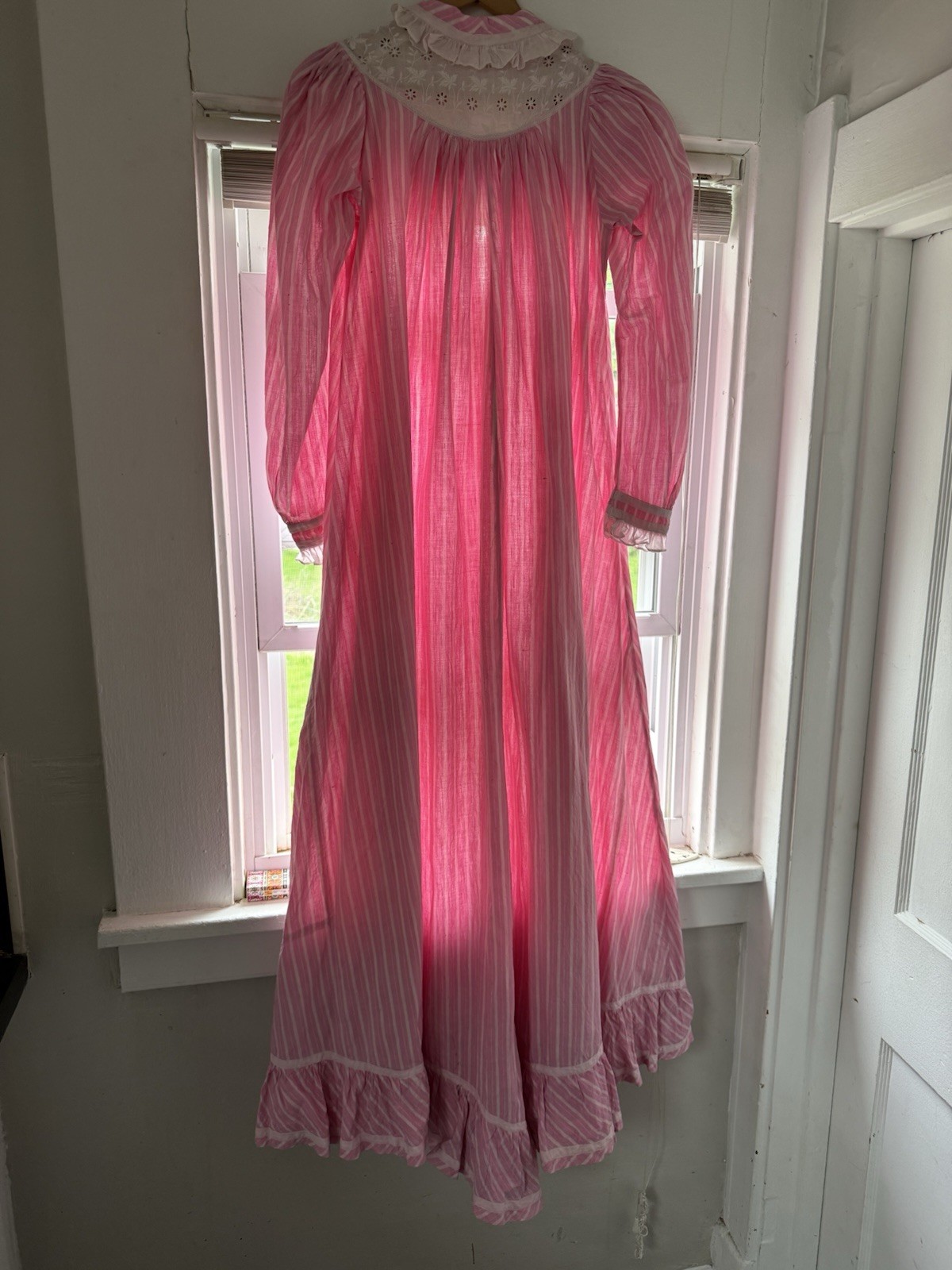Antique Handmade Pink Striped Dressing Gown Robe In Heavy Cotton With Lace M