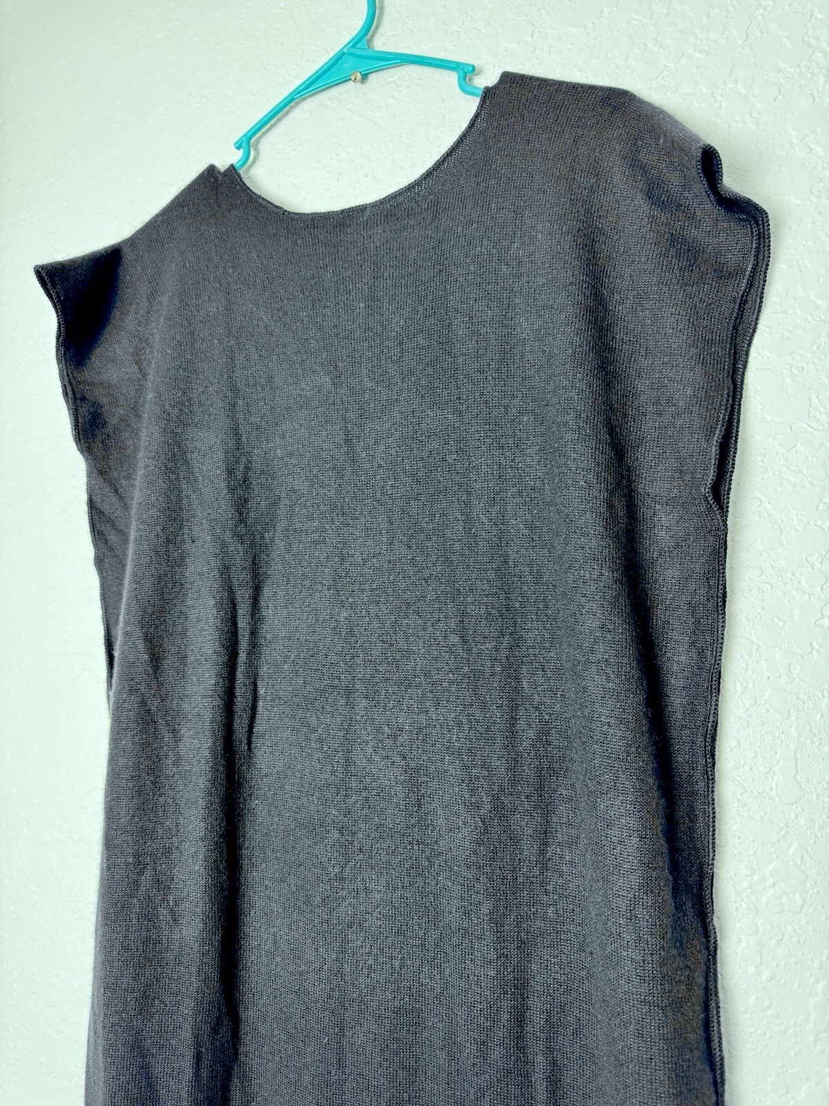 New Zoran Vintage Designer Cashmere Silk Sleeveless, Boat Neck Black Knit Dress
