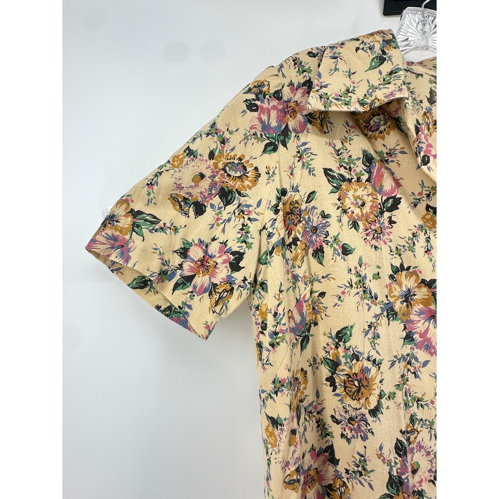 Vintage Floral Button Up Blouse Short Sleeve Beige Pink Cottagecore Top No Tag