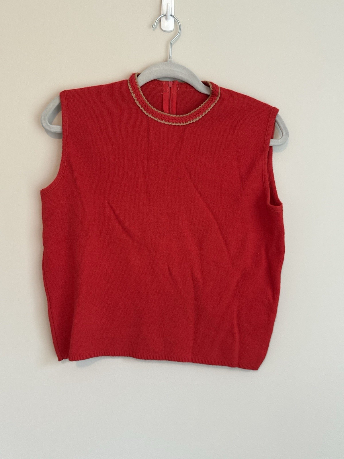VINTAGE Women’s 60s? Sweater Shirt Red W/ Neck Trim Sleeveless