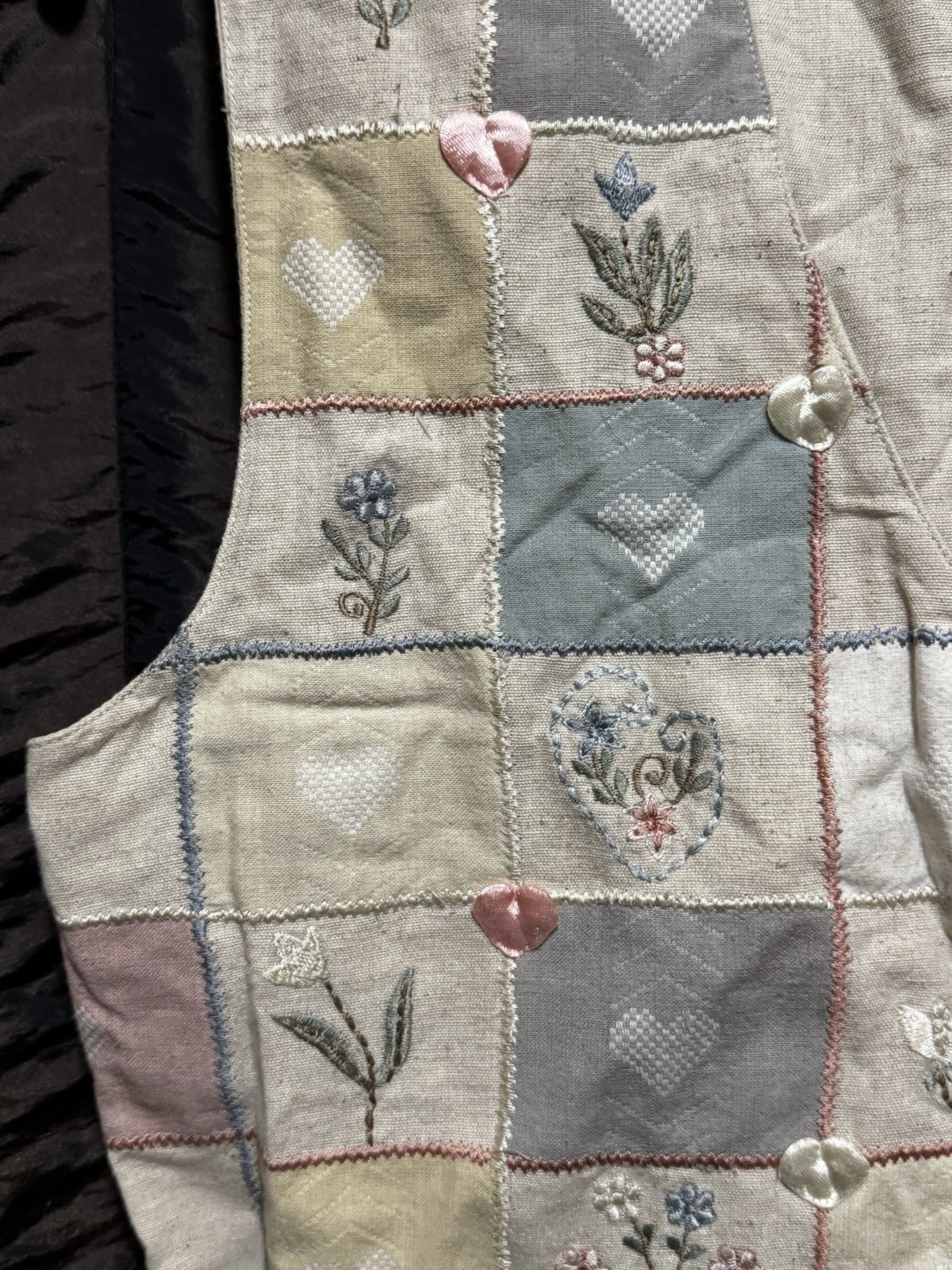 Tan Trums Hearts & Flowers Vest Cottagecore Lace Heart Buttons Cute Vtg 1990s