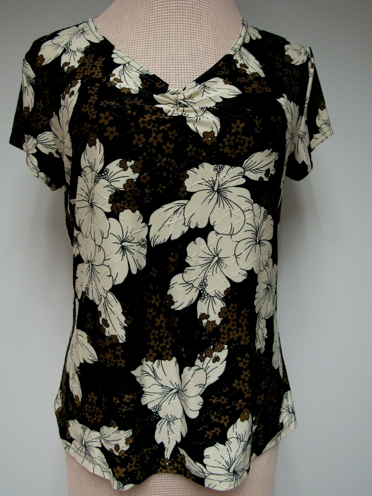 VTG CLAUDIA RICHARD Knit Top V Neck Short Sleeve Hibiscus Floral Black Brown L