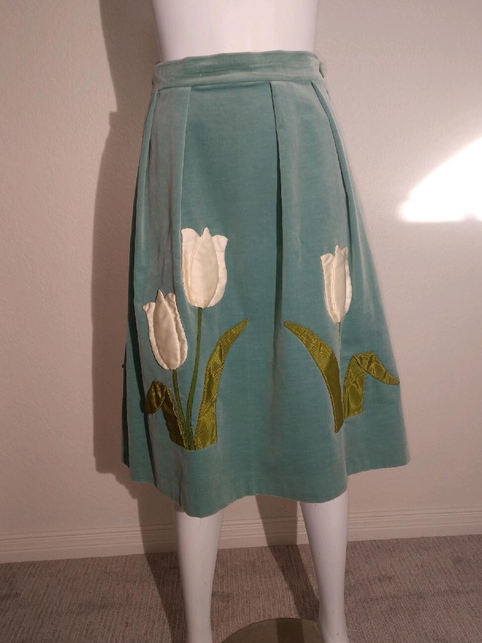 Vtg 1970s Catherine Carr Velvet Skirt w/ Tulip Appliques, Sz 12