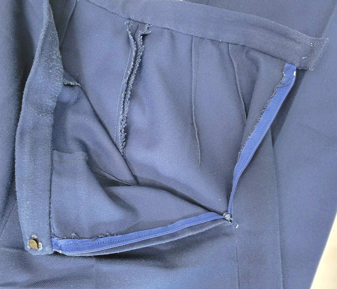 Vintage Polyester High Waisted Navy Blue Trousers Waist 28″ Size 6/8?