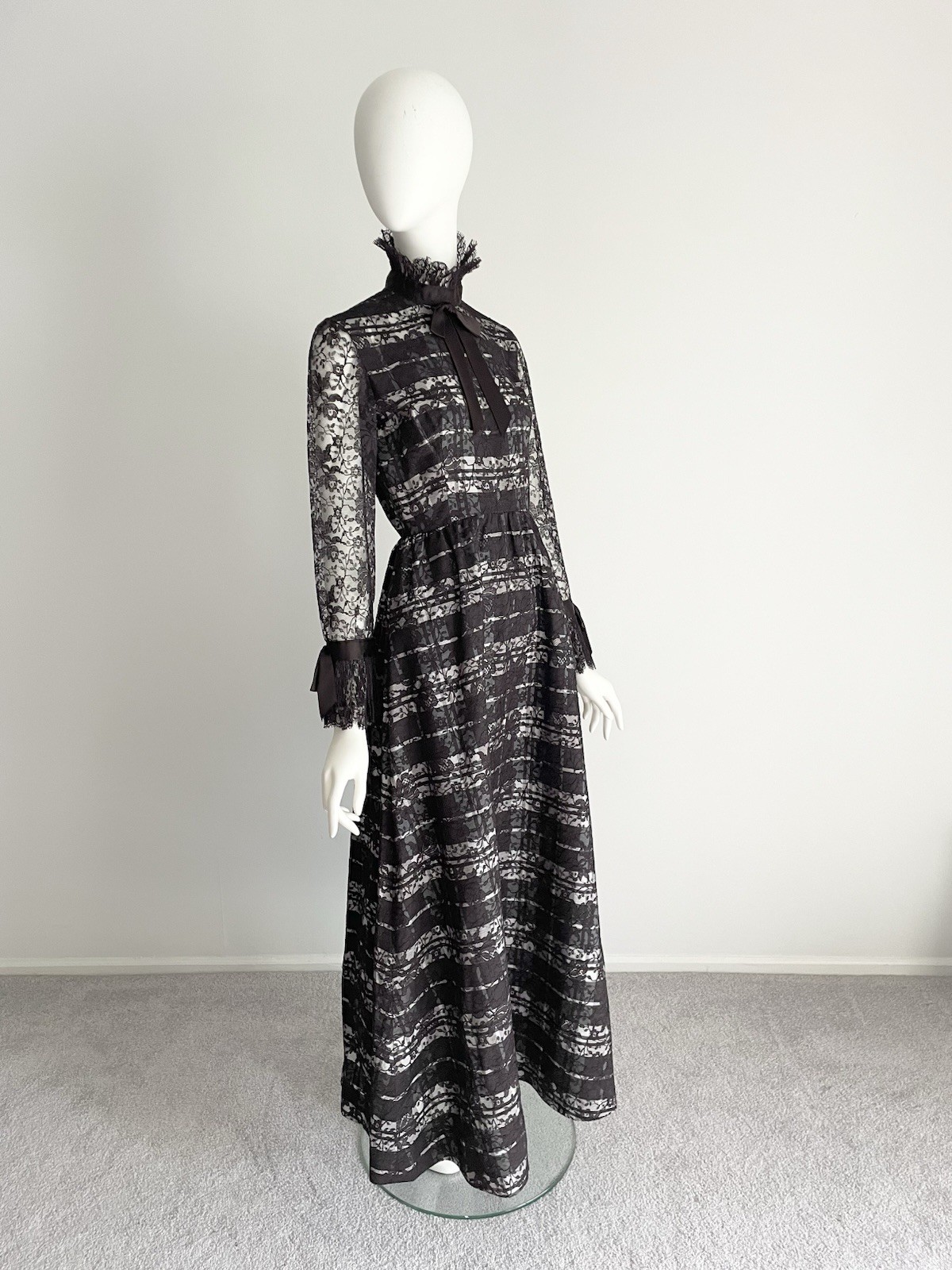 Geoffrey Beene Fall 1972 Vintage Brown Purple Lace Taffeta Maxi Gown Ruffle