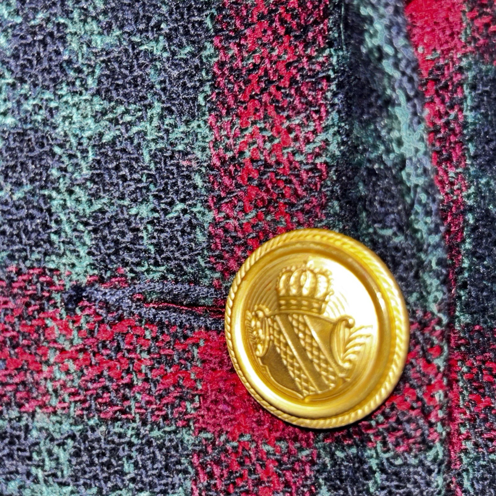VTG Leslie Fay Wool Blend Plaid Blazer Jacket 6 Petite Red Green Crest Button