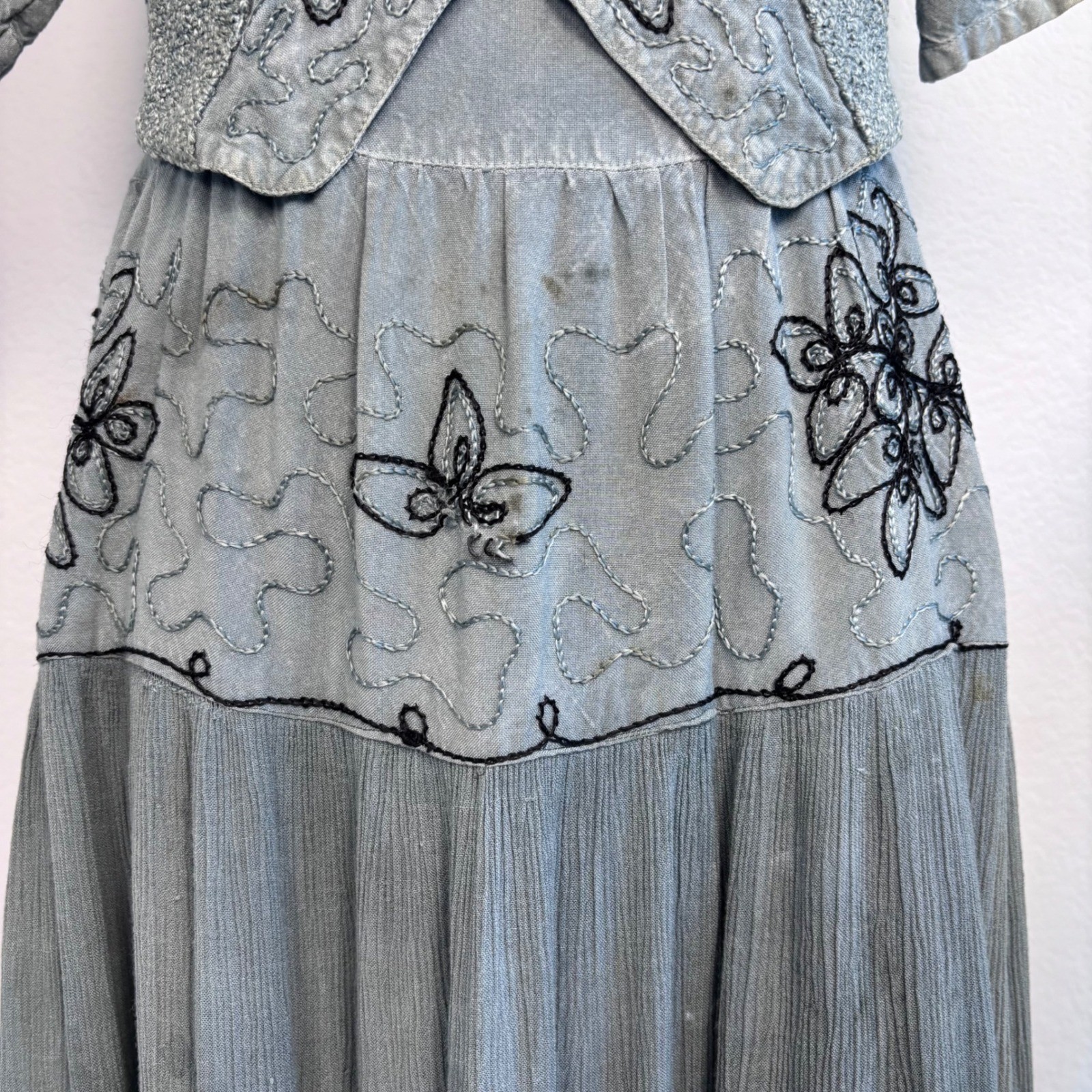 Vintage Cottage Blue Grey Embroidered Tiered Midi Dress, Medium Boho Ren Faire