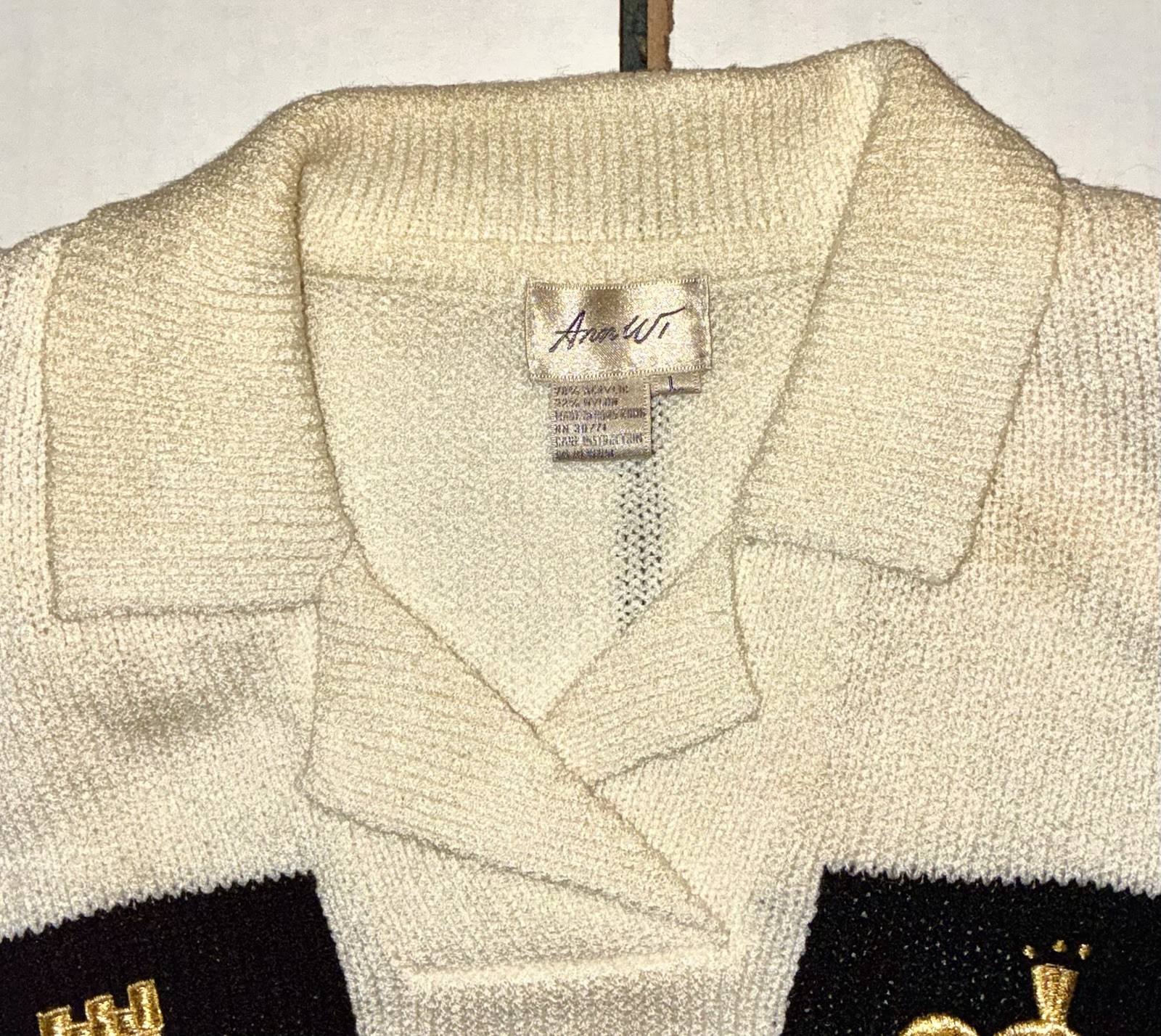 ANN WI VINTAGE 1980S CHESS THEMED BLACK WHITE & GOLD EMBROIDERED WOMENS SWEATER