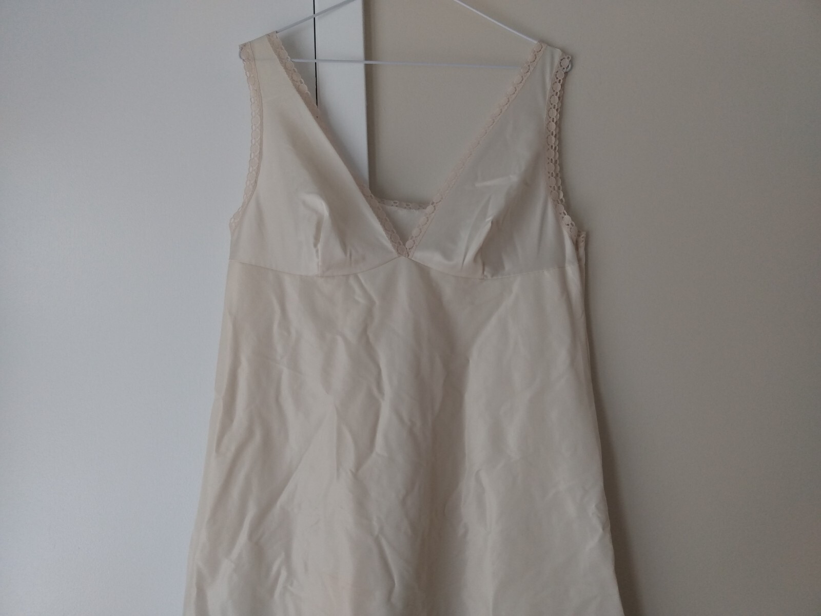 Vintage Full Slip 38″ Bust 43″ Hip Retro Undergarment Lingerie Long