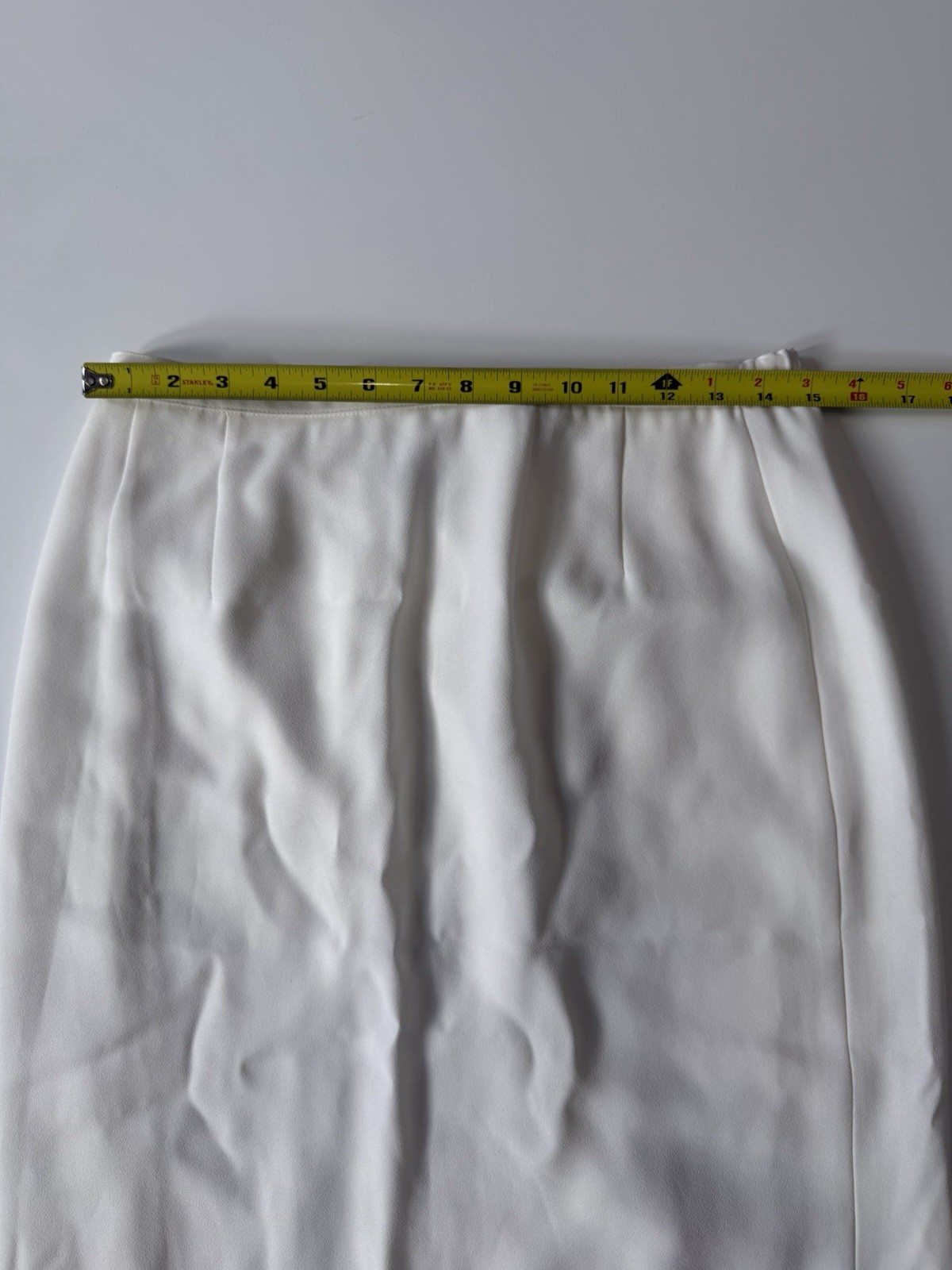 John Meyer of Norwich Women 2PC Ivory Skirt Suit Size 10 Lined Classic