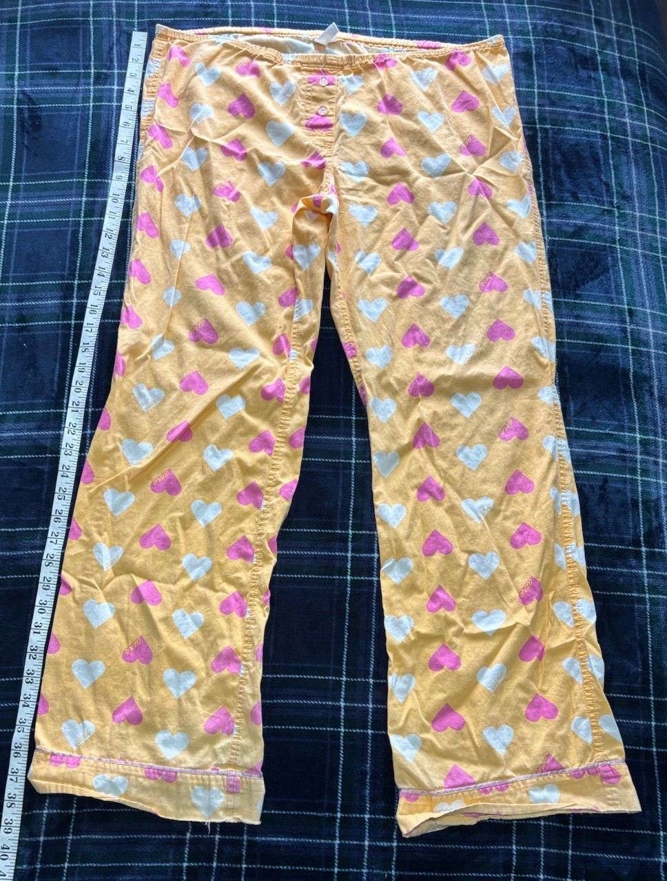 Vintage 2000s Light Orange Aeropostale pjs w/ pink&white hearts. Size S