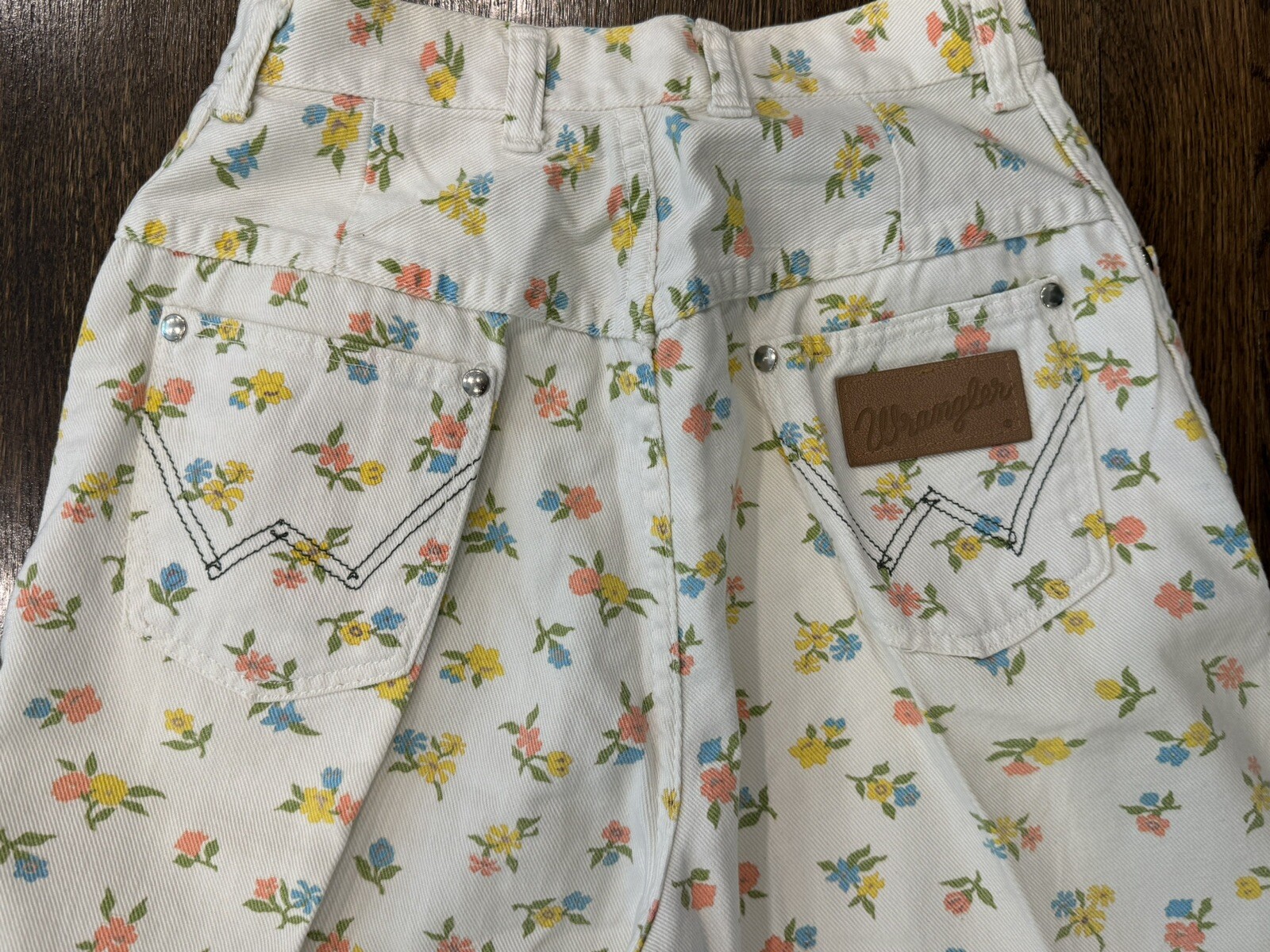 Vintage Floral Wrangler Jeans Inseam 25in Size 11/12 Slim – See Measurements