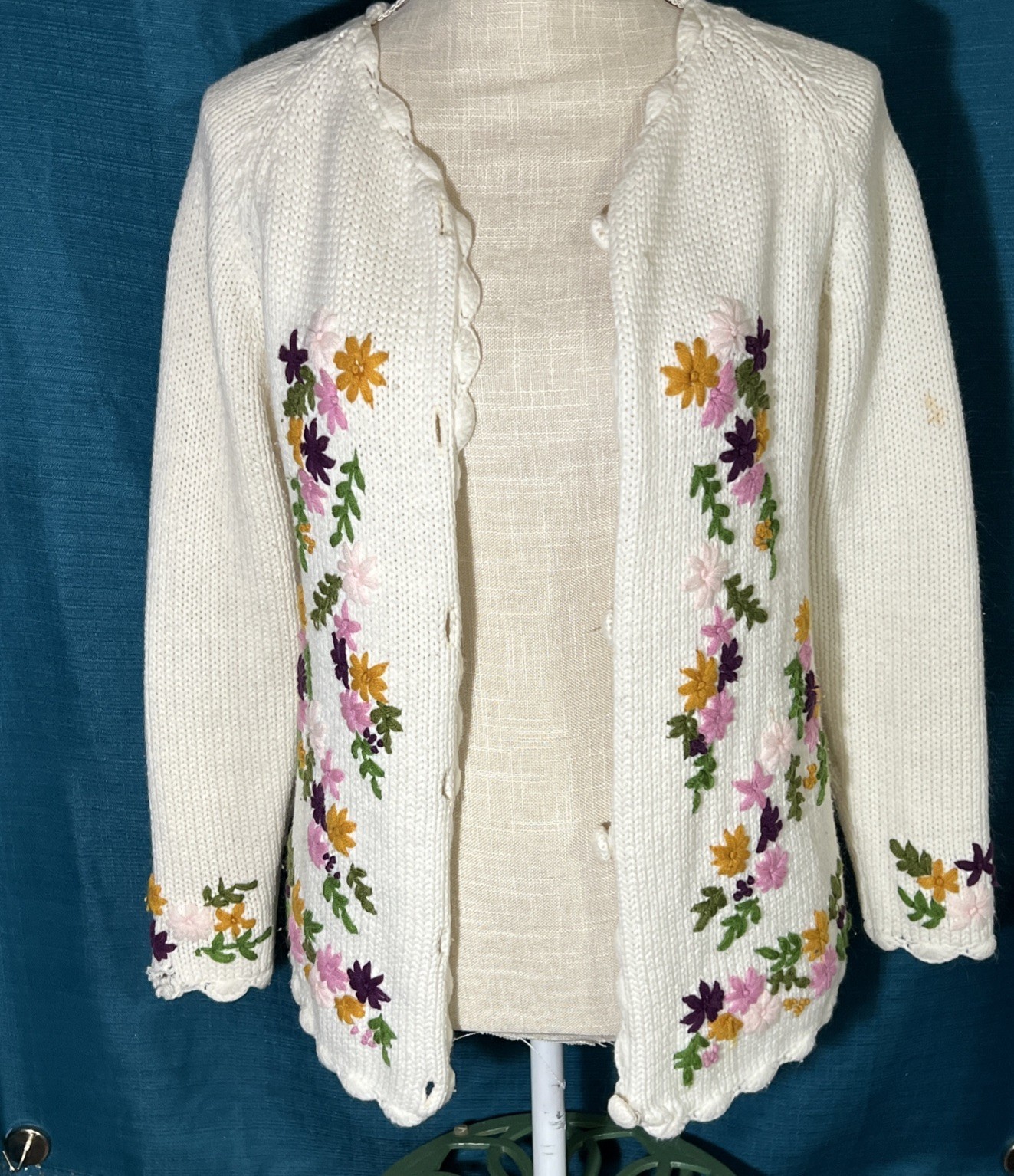 Vintage Embroidered Cardigan Sweater Floral. PLEASE READ DESCRIPTION. Needs TLC