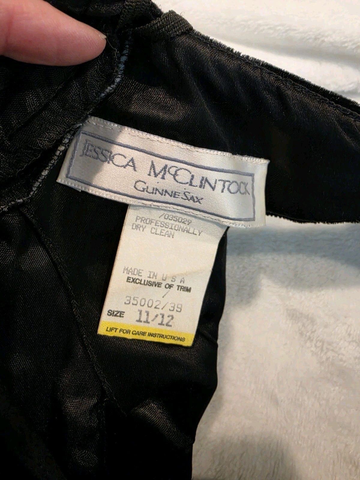 VTG Jessica McClintock Gunne Sax Black Velvet 80’s Prom Check Measurements