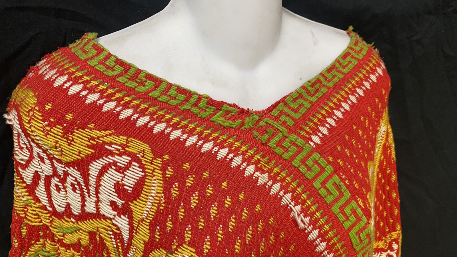 OOAK 1960s MADE IN GREECE Hippie Boho Groovy Woodstock ￼Fringed Shawl Handmade