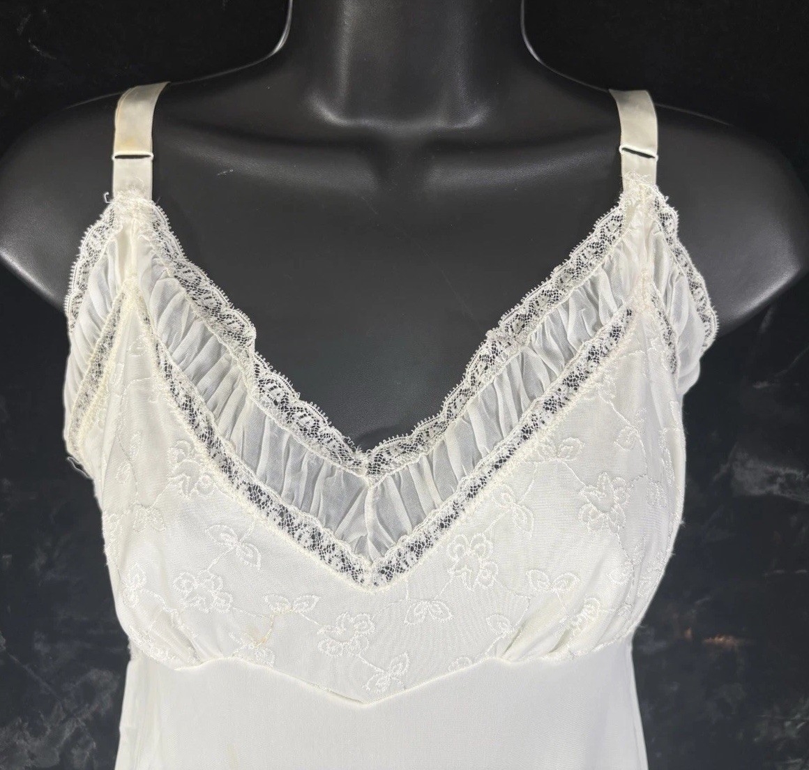 Vintage WHITE FULL SLIP DRESS Nylon 1950’s Pin Tucks Marilyn Monroe Sz S-M *