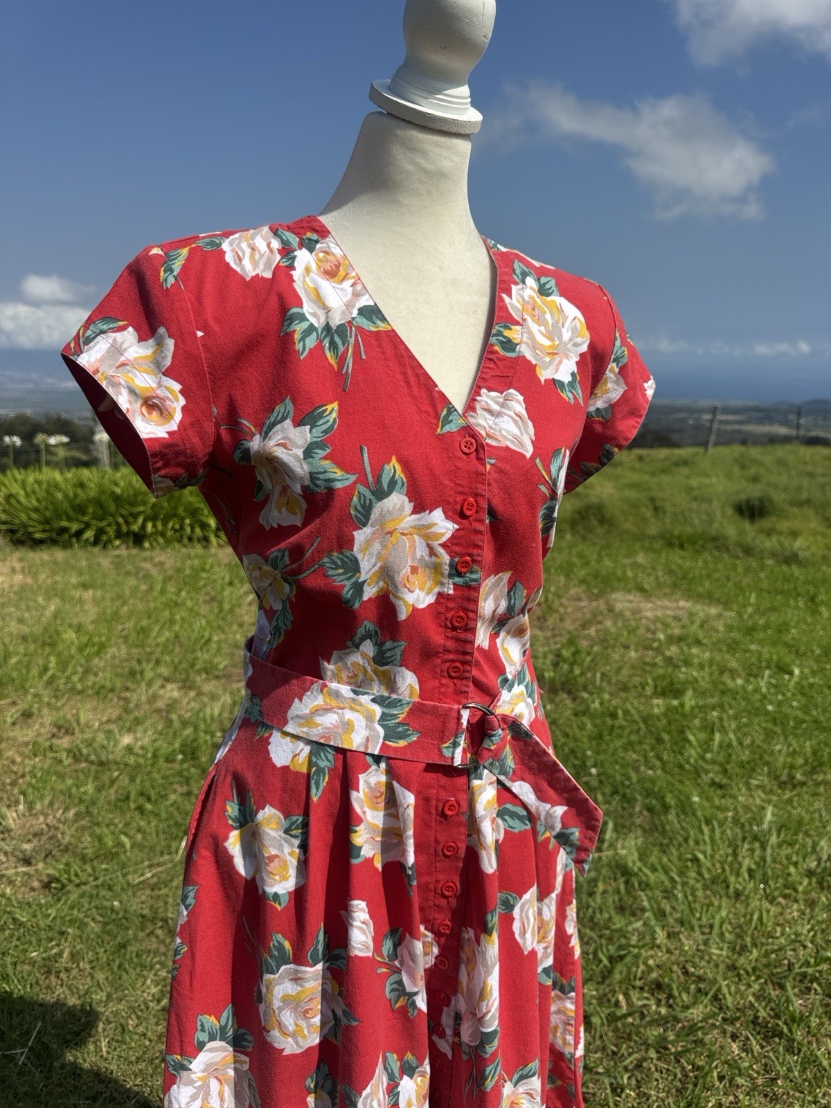 Vintage 80s Red White Rose short sleeve button down by Sunshine Starshine Dress