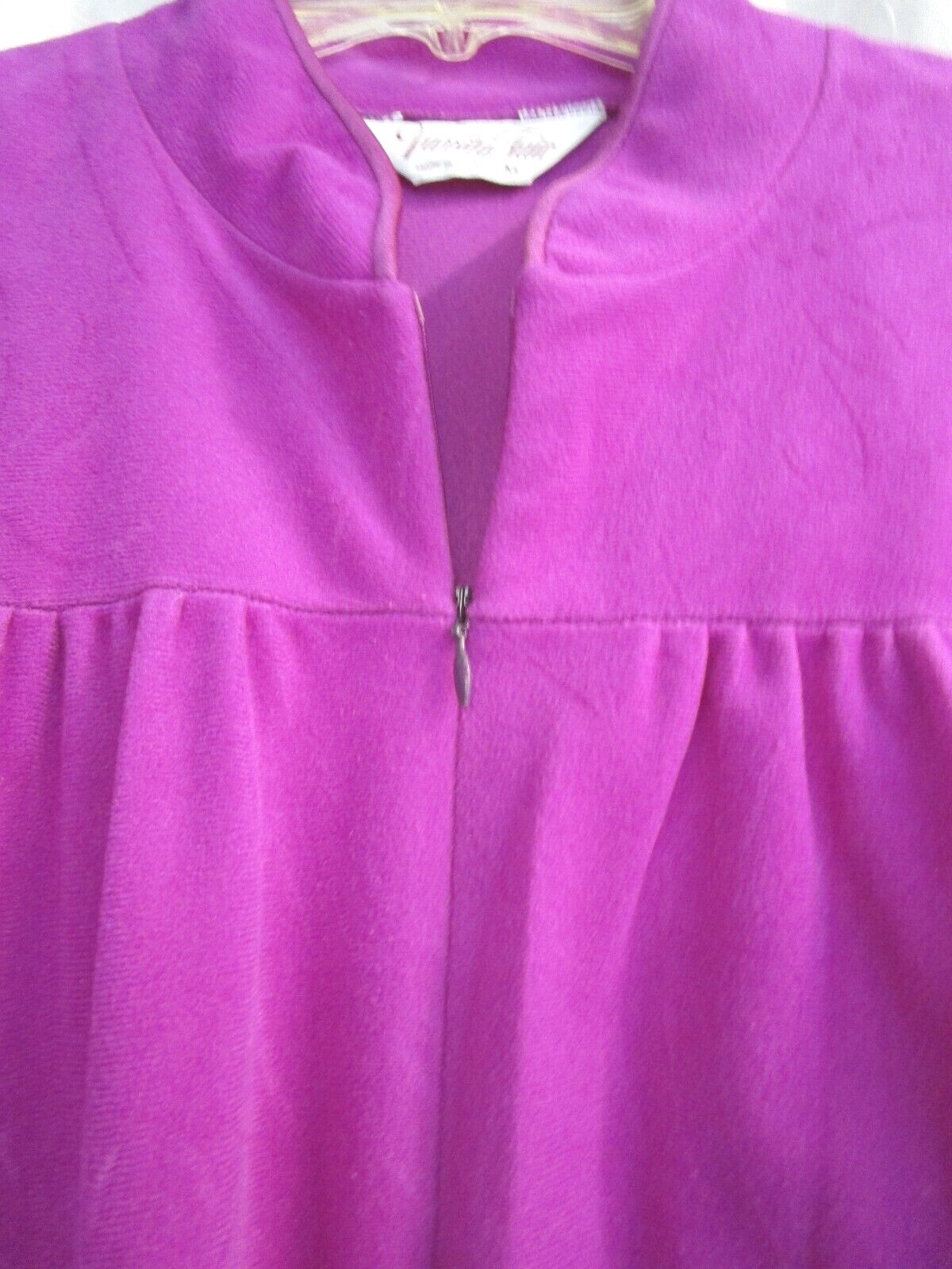 VTG VANITY FAIR Half Zip Velour Sz Med Purple Embossed Robe Lounger House Coat