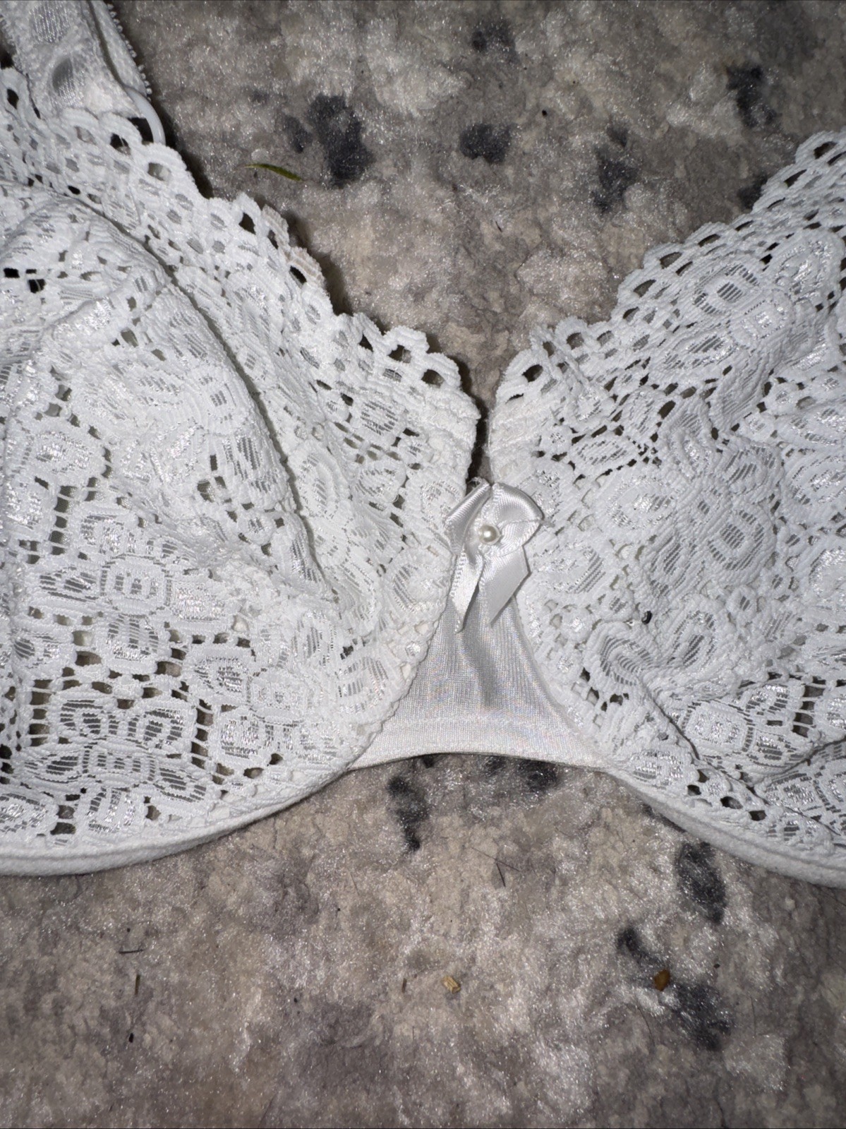 Vintage Vanity Fair Nylon Lace Unlined Bra Size 36C White Underwired