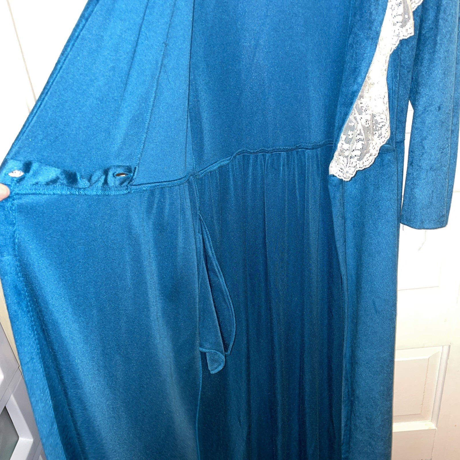 Vintage Teal Velvet Long Housecoat Lace Trim Grandma Granny Nostalgia M 12-14