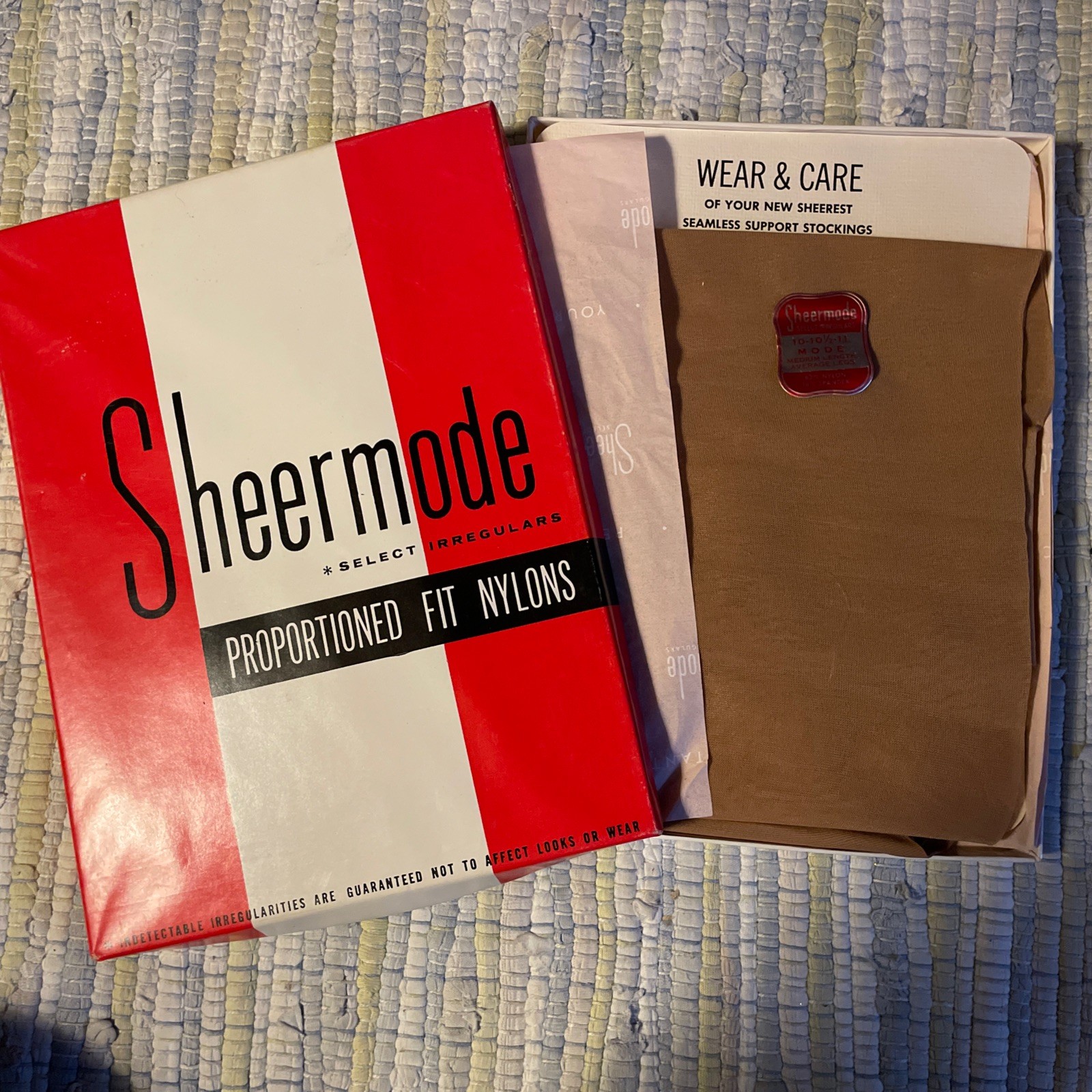 1950’s Sheermode Garter Stockings New in Box 1 Pair SZ 10-10.5 M Beige Glo