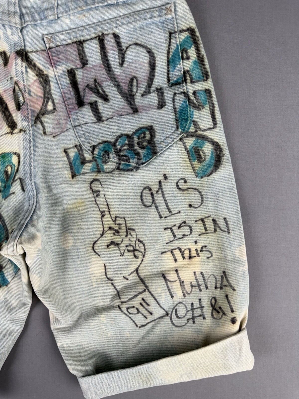 90’s VINTAGE Lee Riders Senior Denim Shorts Size 9 Women Hand Drawn RARE