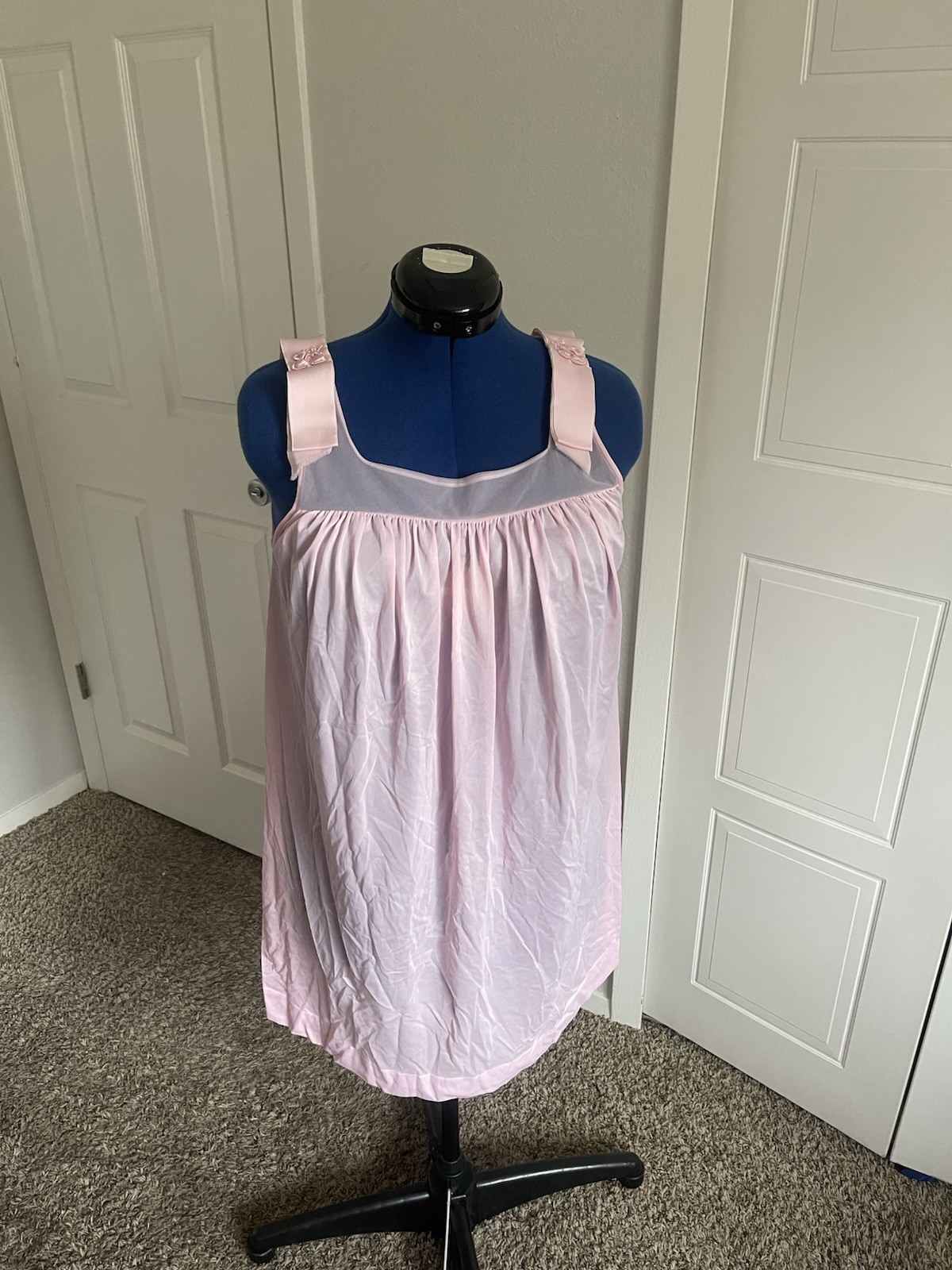 70s/80s M/L Babydoll Nightgown w Embroidered Floral Bow Straps, Semi-Sheer