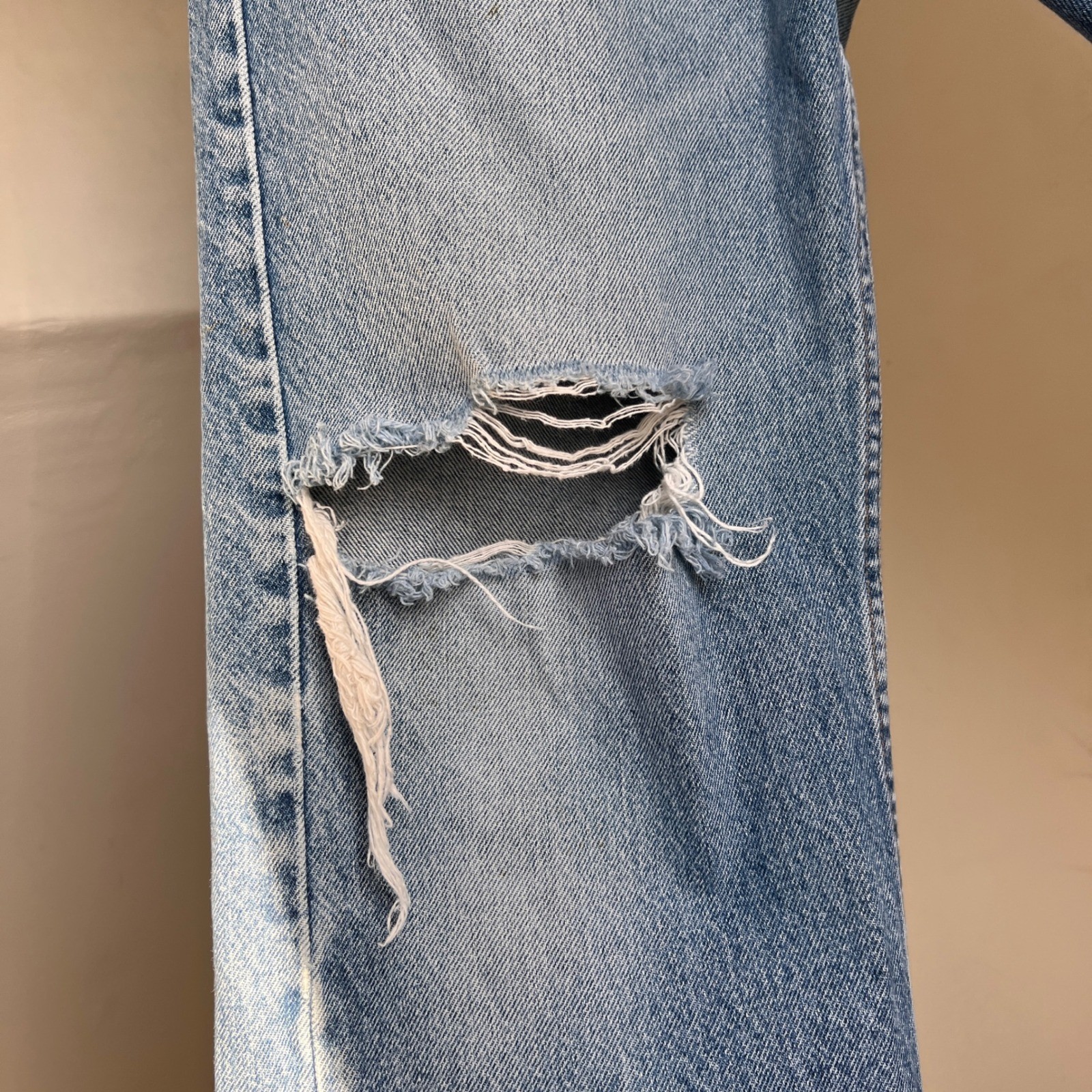 Vintage Levi’s 565 Student Loose Fit Jeans Size 28 Wide Leg Distressed Baggy 90s