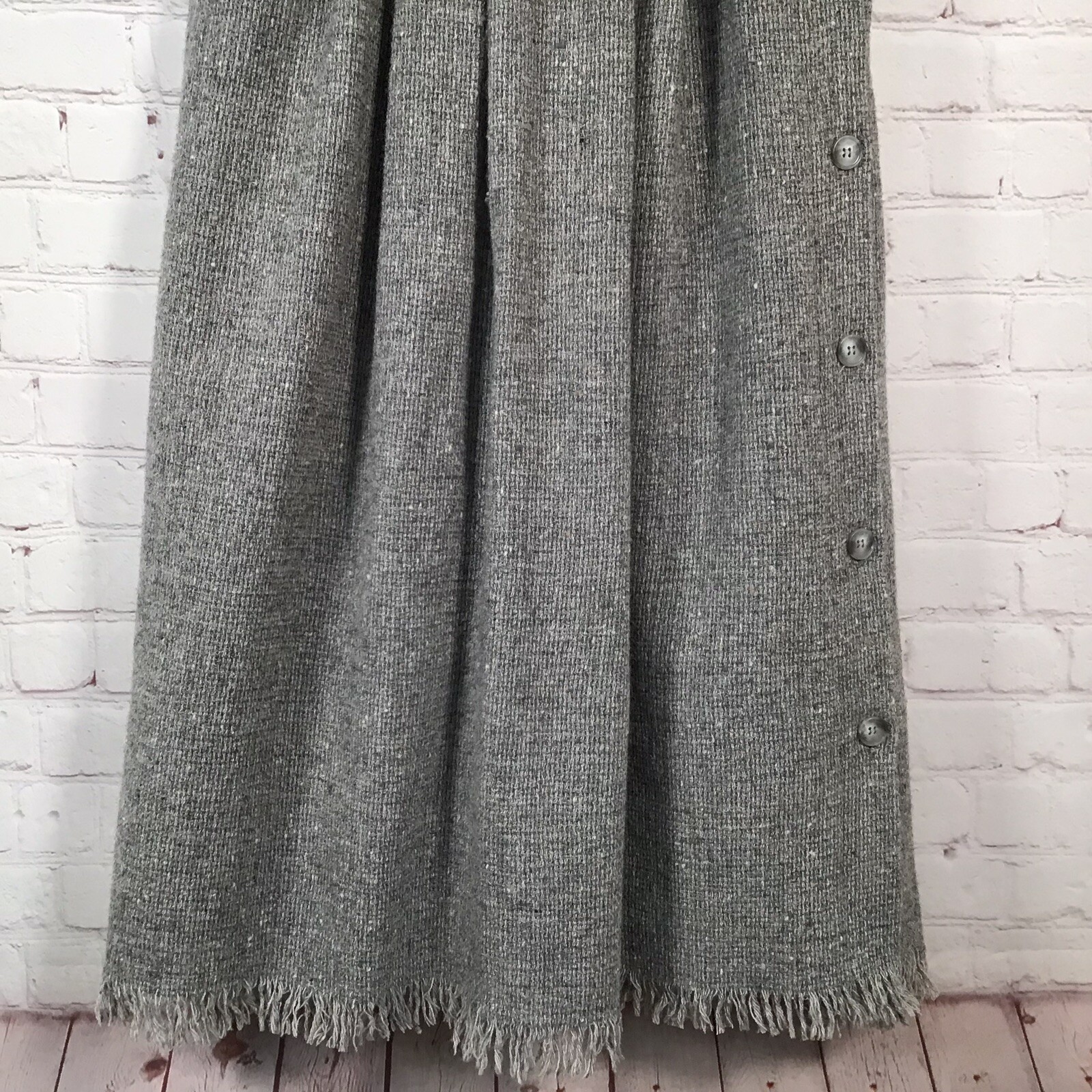 Vintage John Meyer Long Gray Wool Skirt 27″ Waist Sz 12 Fringed Hem Side Button