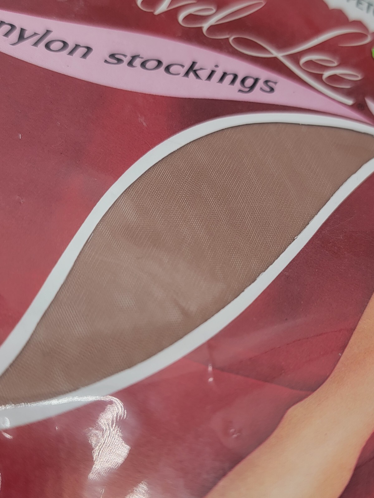 Vintage Marvel Lee Nylon Stockings Taupetone Small 8 1/2 Seamless Regular NEW