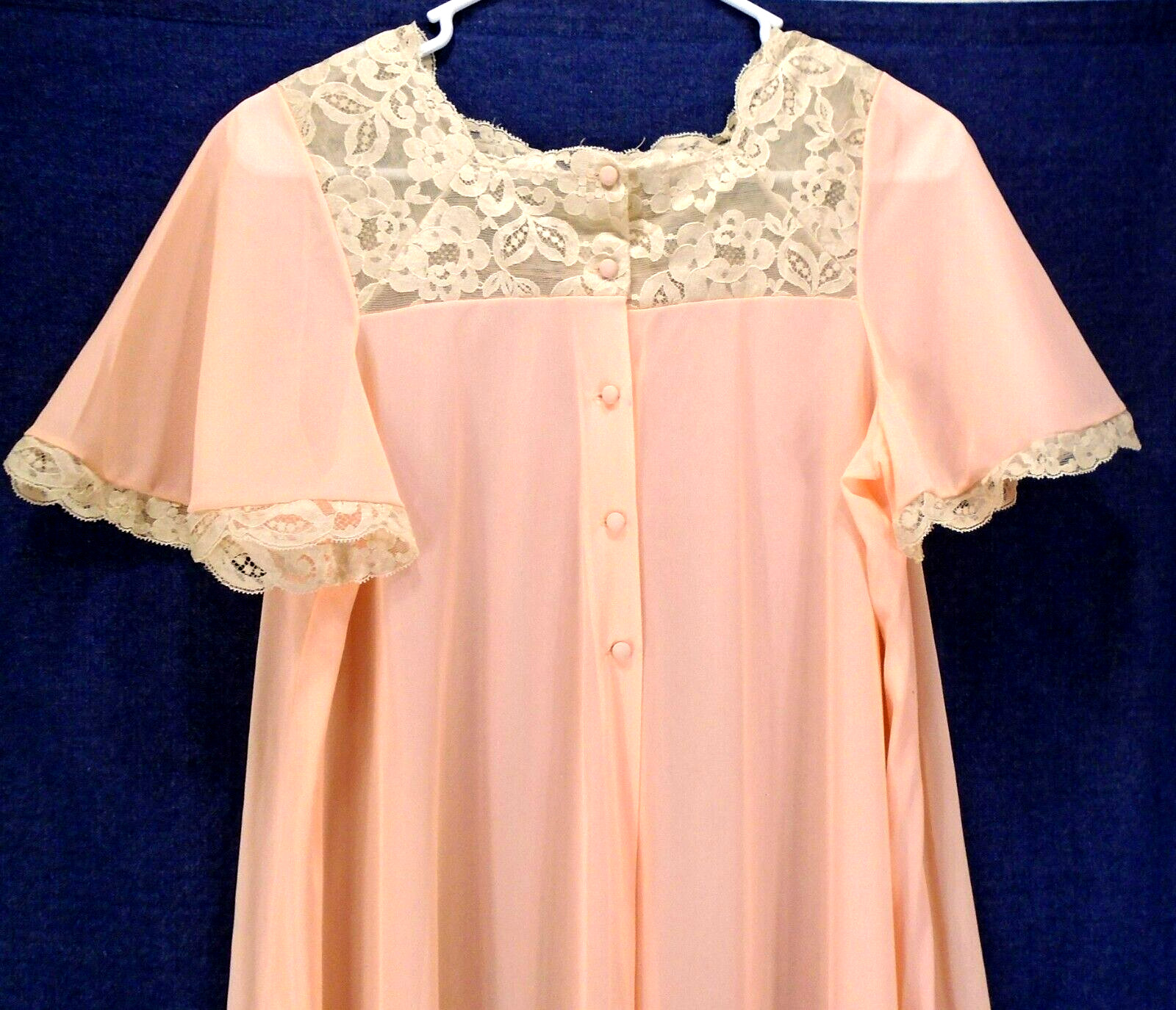 Vintage Peach Nylon Square Ecru Lace Yoke Flutter Short Sleeve Lingerie Robe S/M