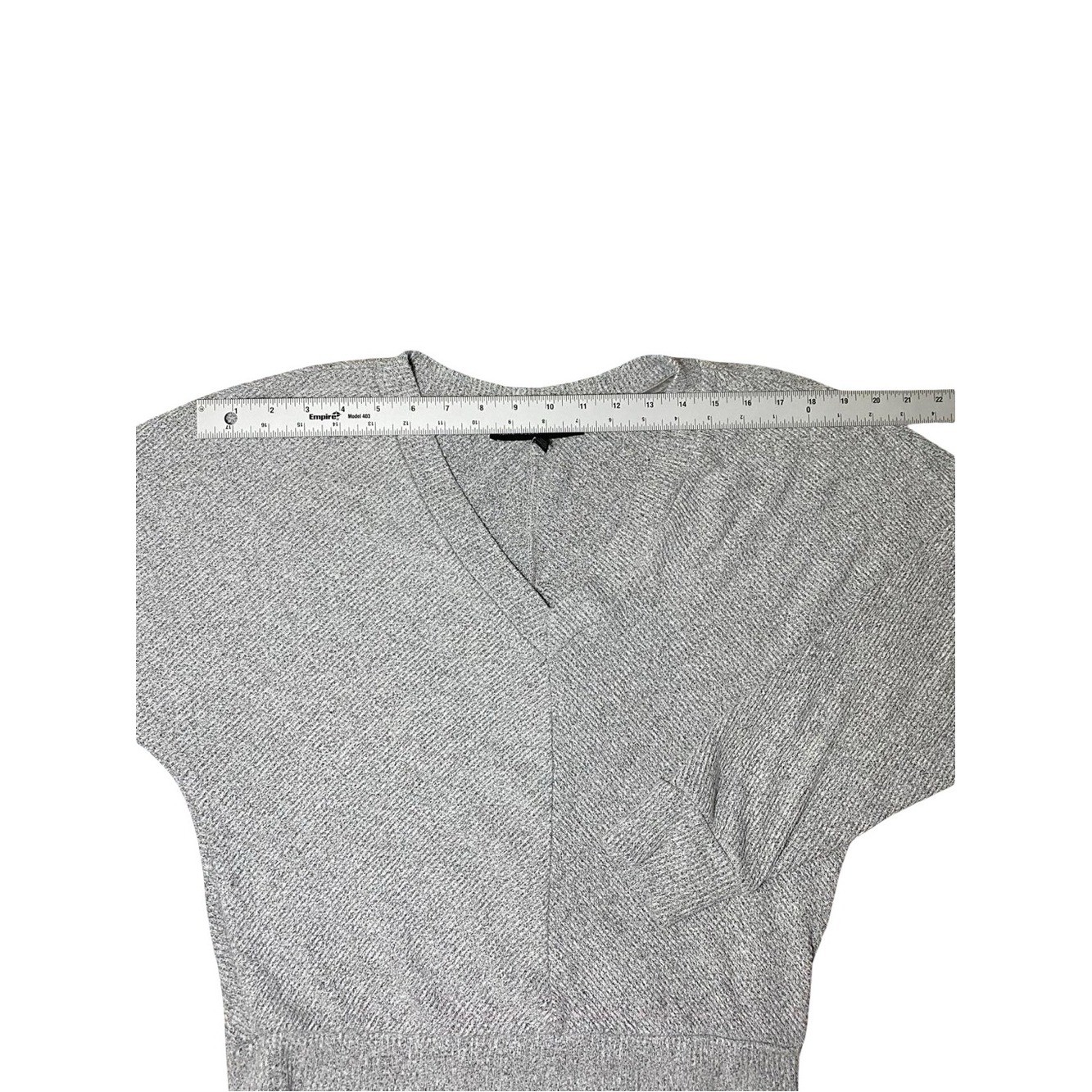White House Black Market Grey Marled V-Neck Dolman Sleeve Crop Sweater