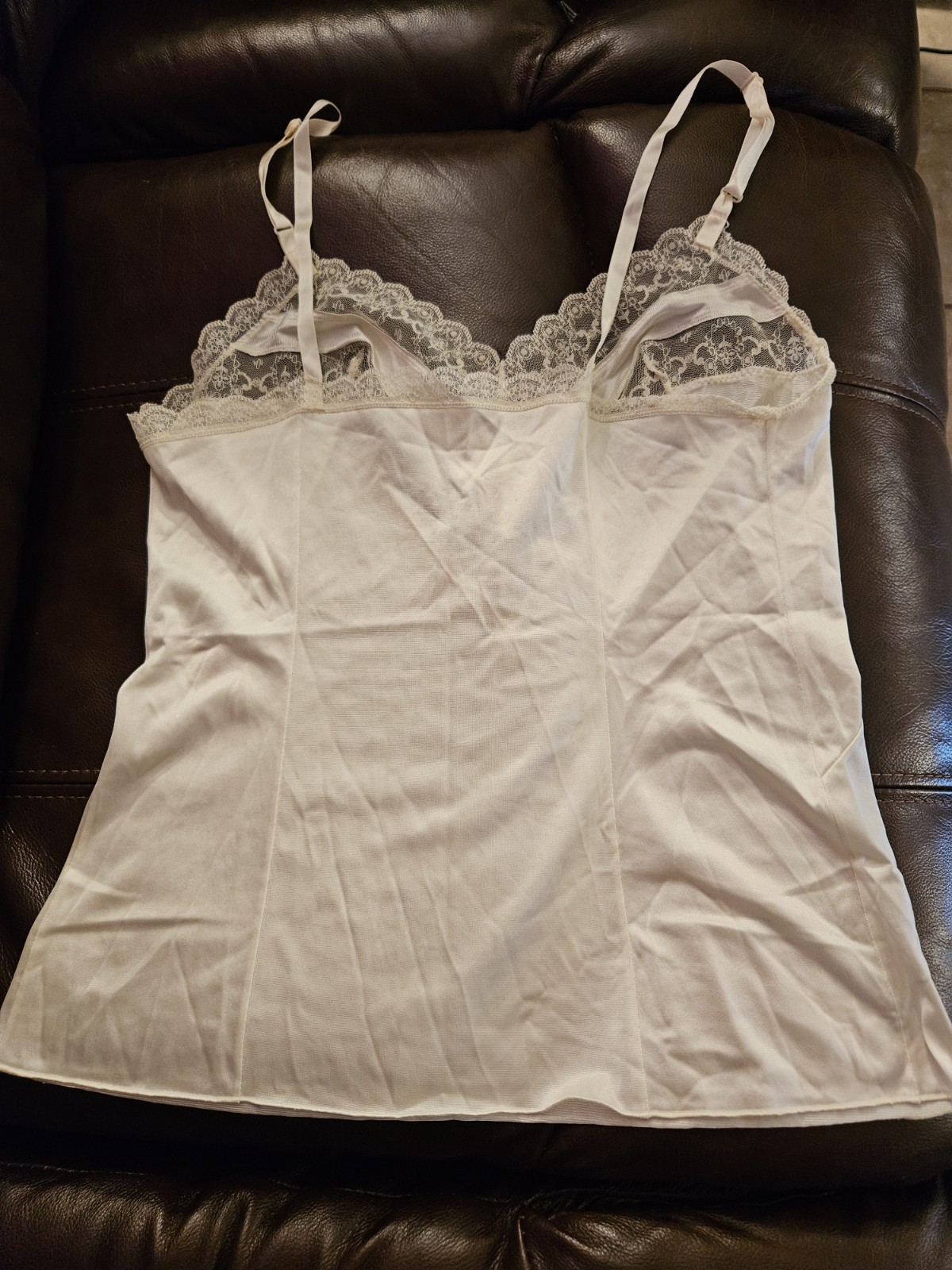 Vintage Vanity Fair Ivory Nylon Lace Trim Camisole Top, Regular Size 32