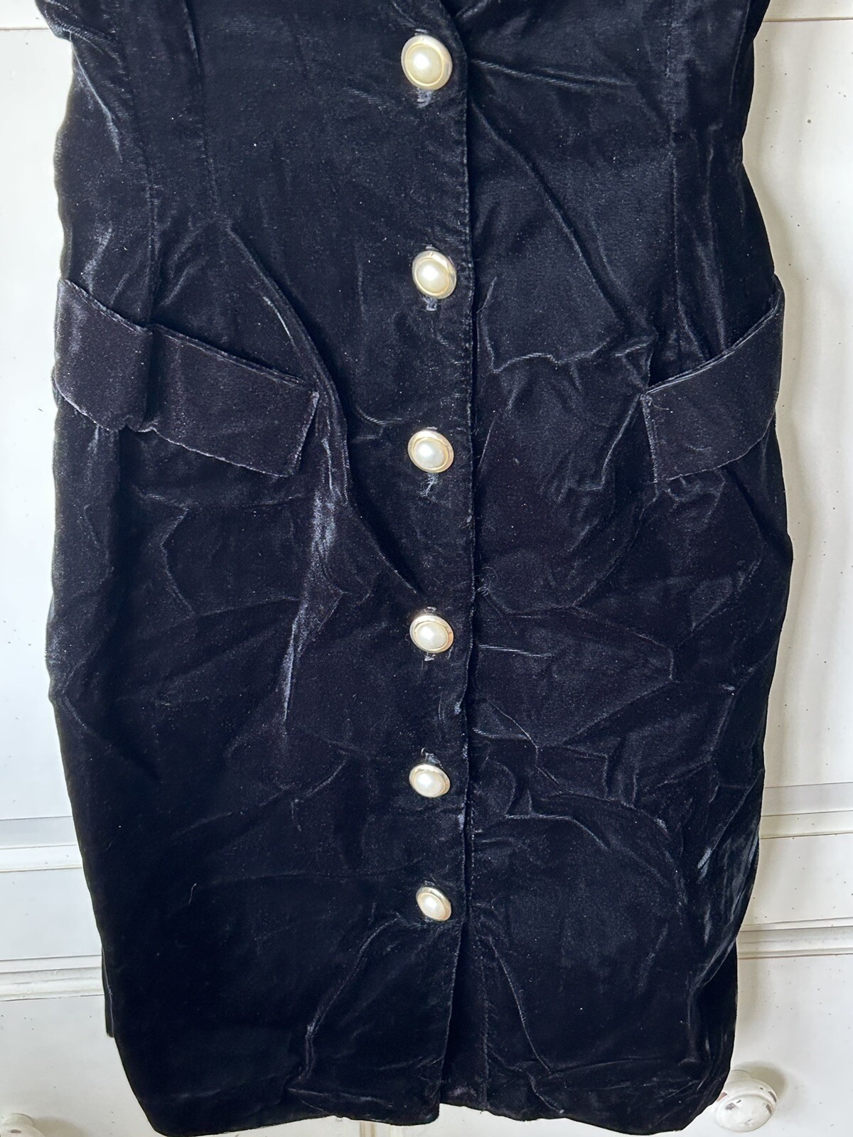 Vintage 1980s/90s XTRMZ Black Crushed Velvet Faux Pearl Buttons Sexy Dress 5/6