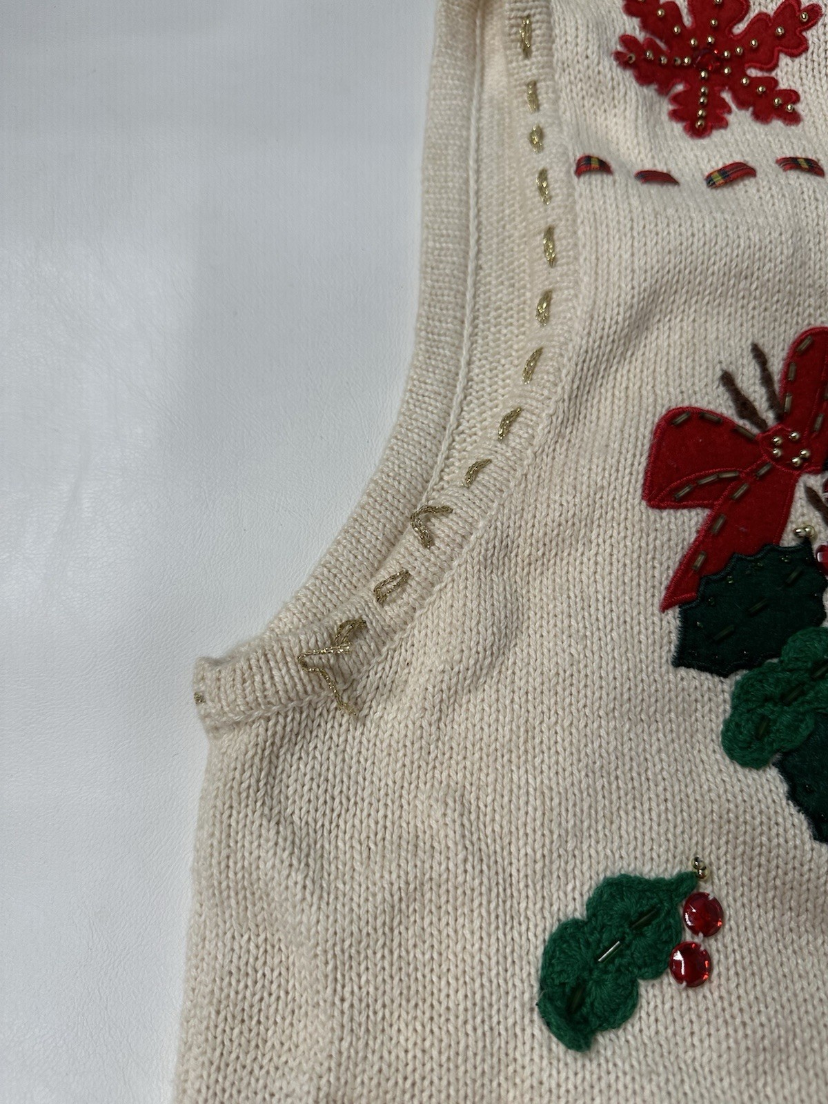 Bobbie Brooks Noel Joy Festive Gifts Red Ugly Christmas Vest Size Large 12/14