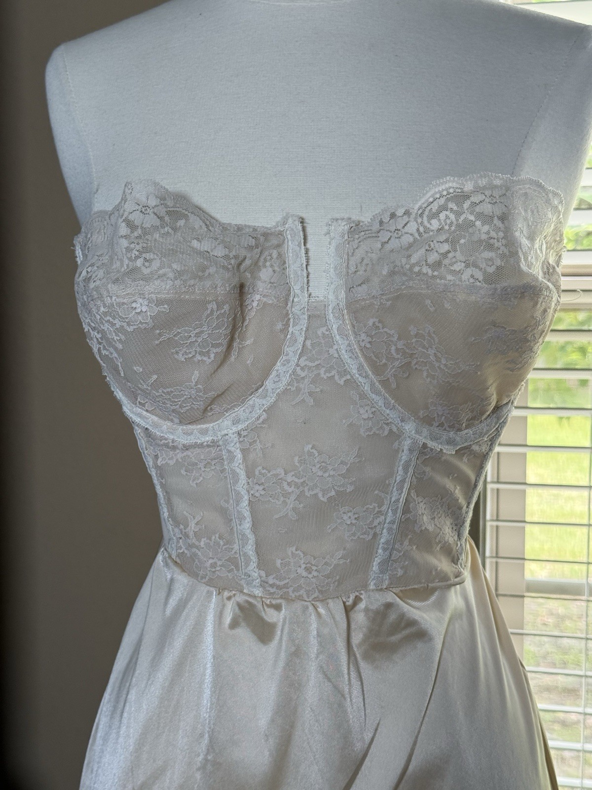 Vintage BACKTALK Young Smoothie Strouse Adler Lace Bustier Bra Dress Slip 36D