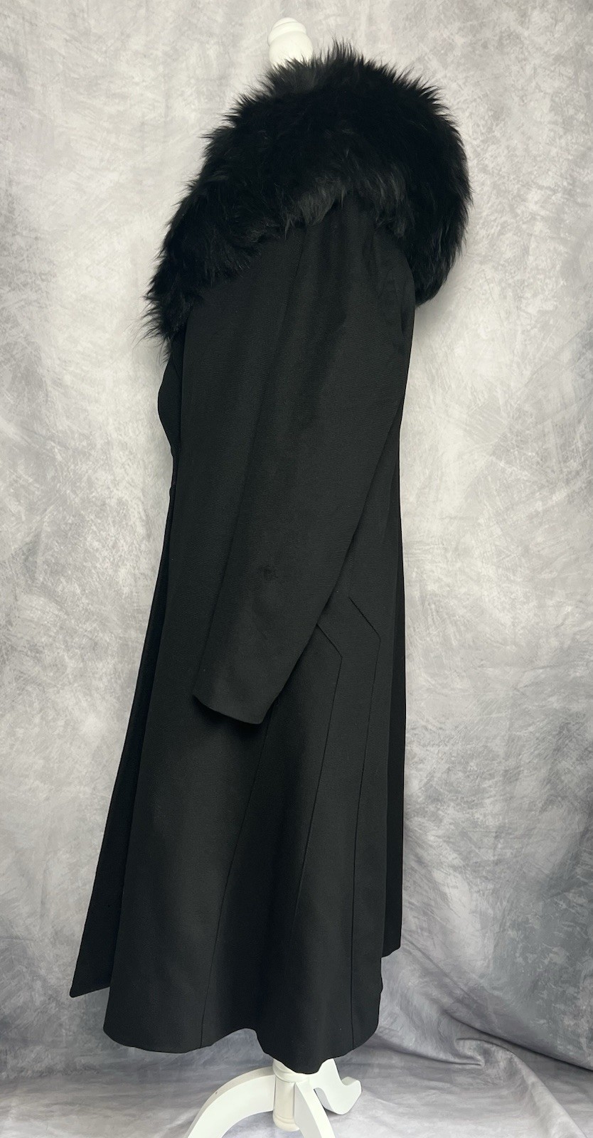 Vintage Early-Mid 1930’s Fuller-Cobb Davis Fur Collar Black Wool Structured Coat