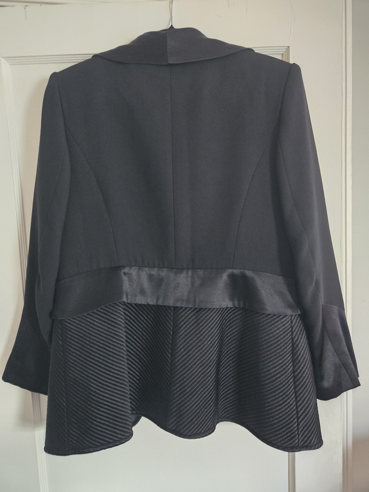 Vintage 90’s Lorina La Zinni Tuxedo Blazer- Size tag is missing-Fits like a 12