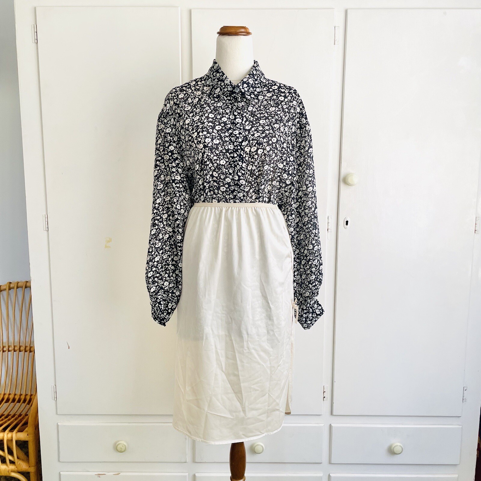 Vintage 90’s Womens Any Wear Black Floral Semi Sheer Blouse Shirt Top Size 18
