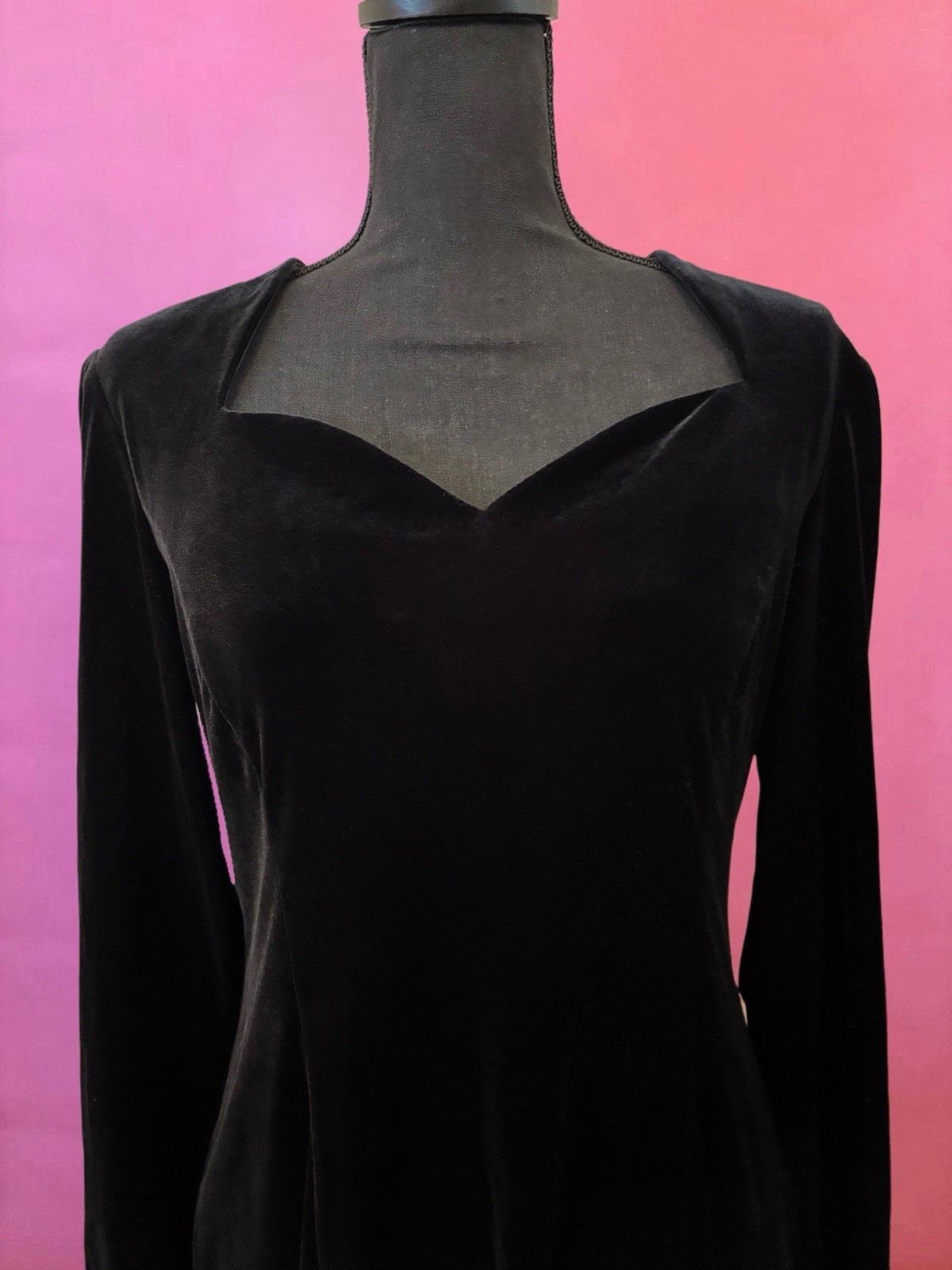 Vintage 80s Jessica Howard Goth Black Velvet Dress Sweetheart Neckline 12P