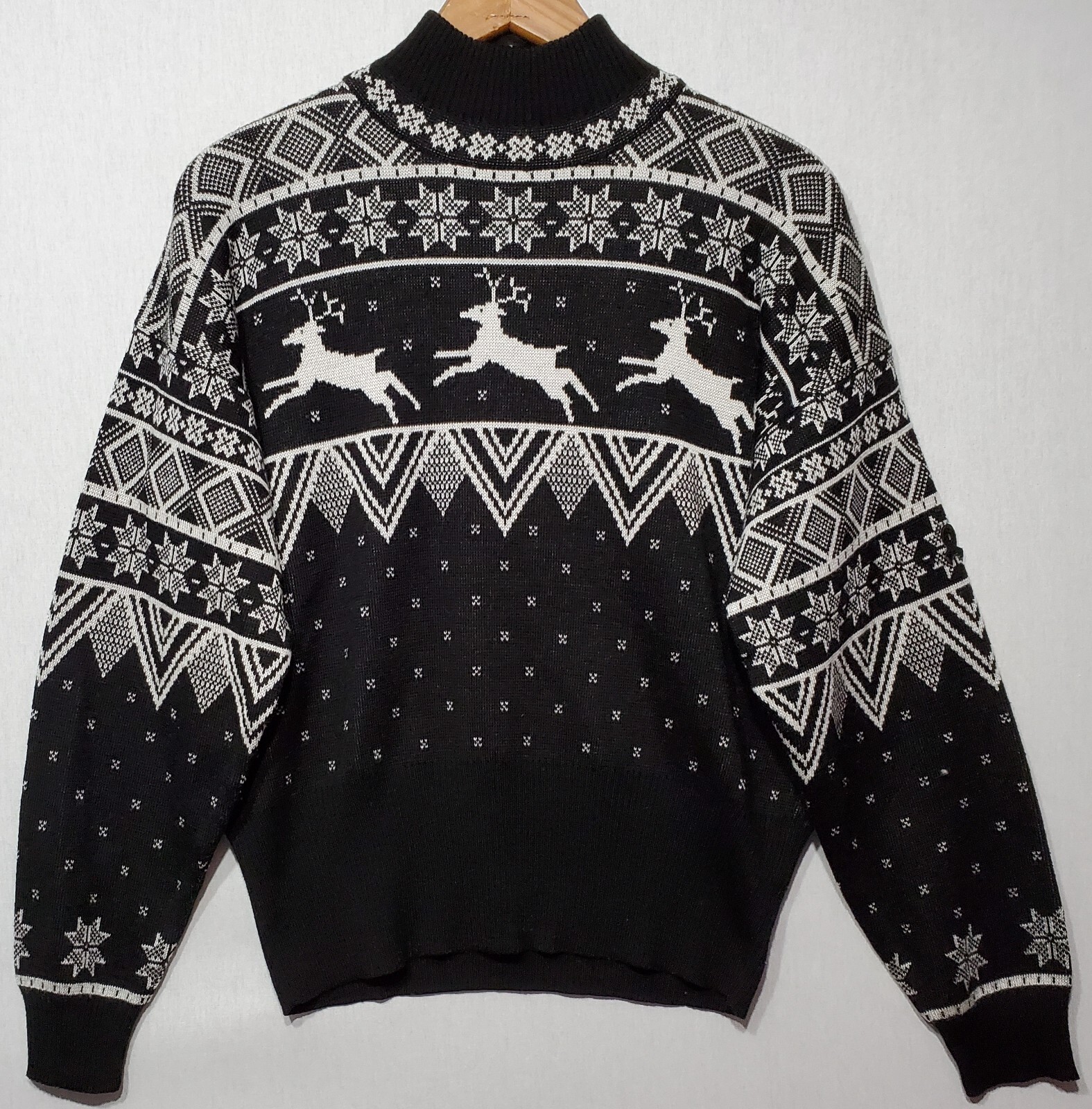 Vtg DEMETRE Ski Sweater Women’s M Snowflake Reindeer Wool Blend 80s 90s Black