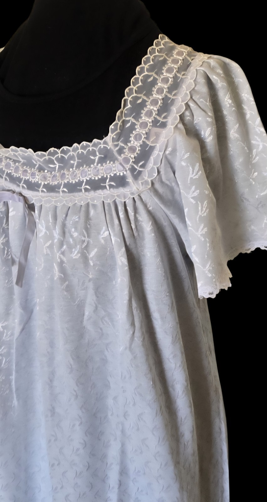 1970s JULI OF SLUMBERTOGS Shimmering White Nightgown W/ Lavender Satin Ribbon M