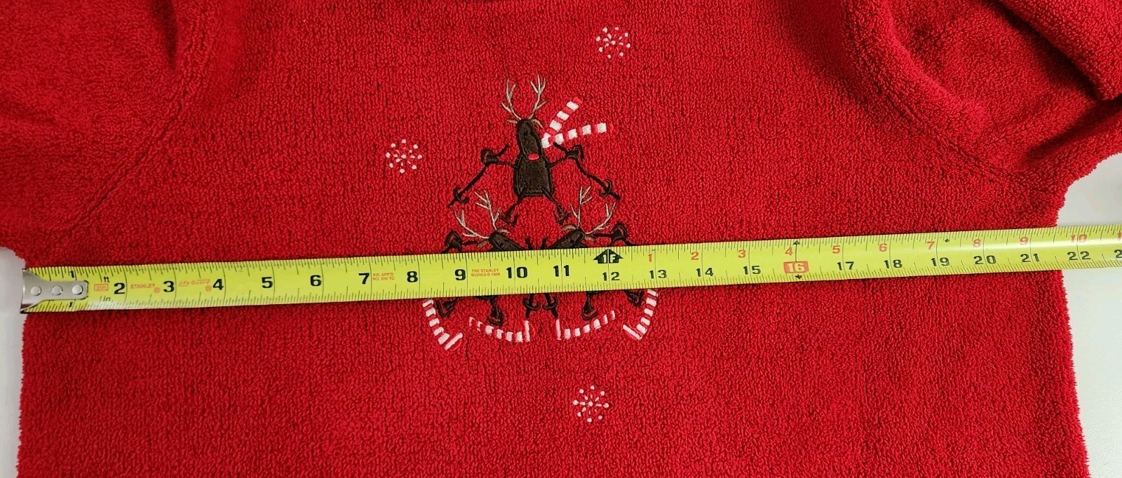 Sz XL Christopher & Banks Christmas/Winter Embroidered Reindeer Sweater