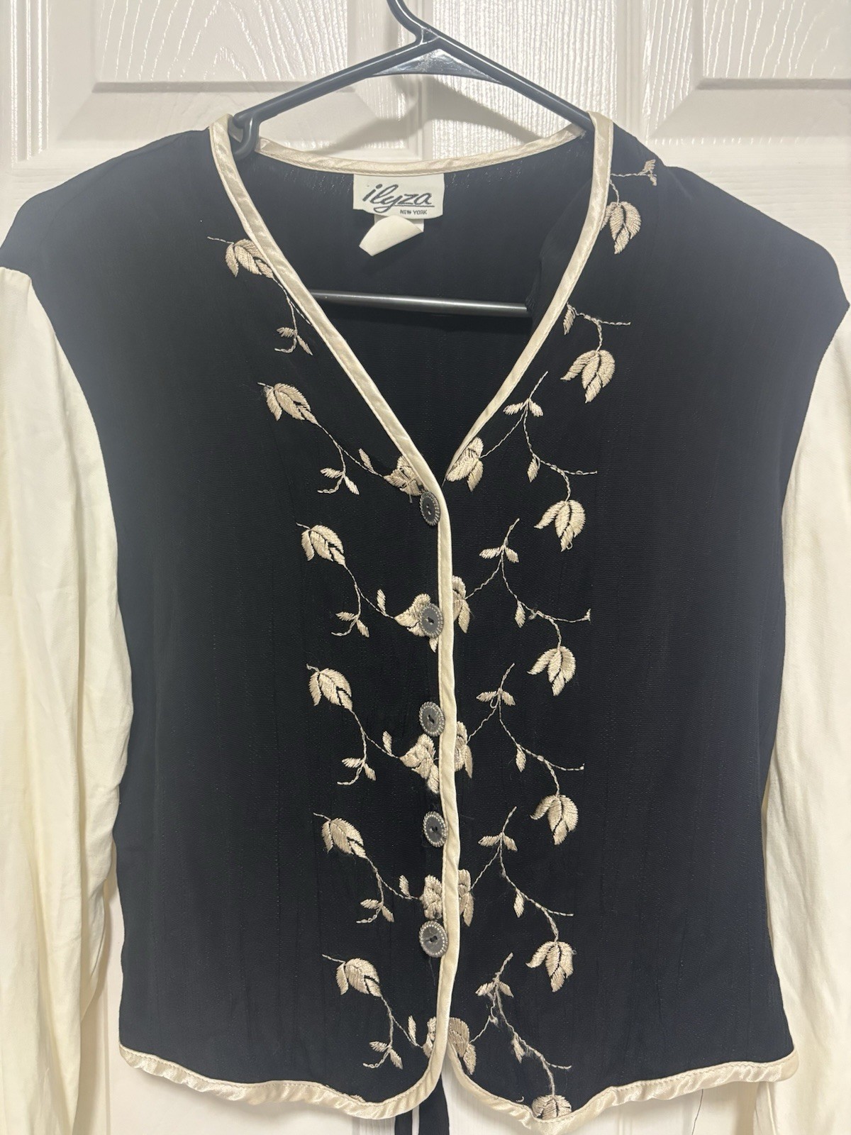 Vintage 90s Embroidered Vest Blouse – Cottagecore Floral Button Front