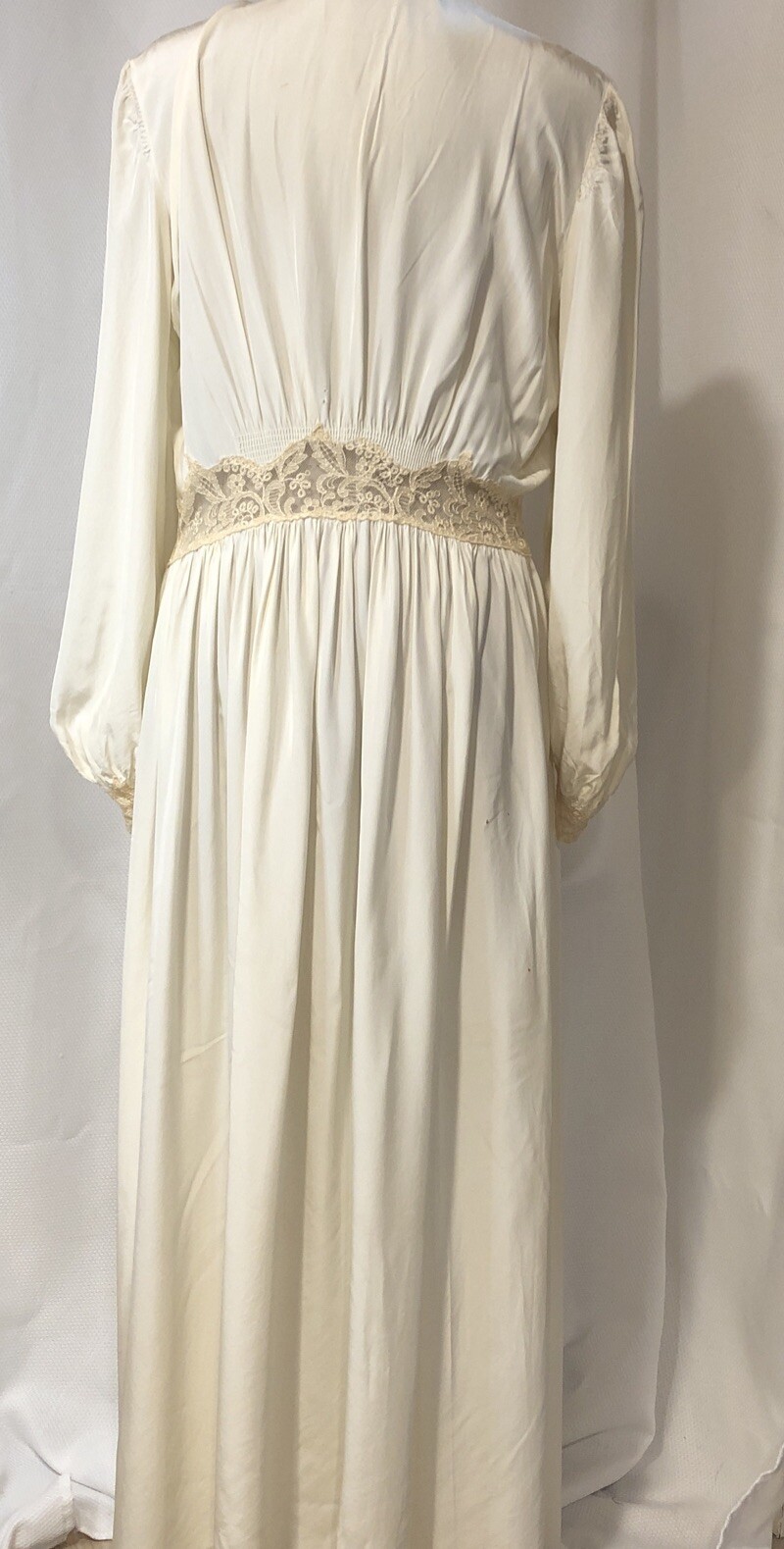 Vintage 1940s Styled by Tula Of Narco Ivory Liquid Satin Robe/Peignoir Size S/M