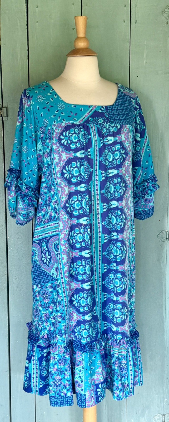 VTG Gerry CA Barkcloth Muumuu Patio Lounge Dress Rainbow Batik Psychedelic Mod M